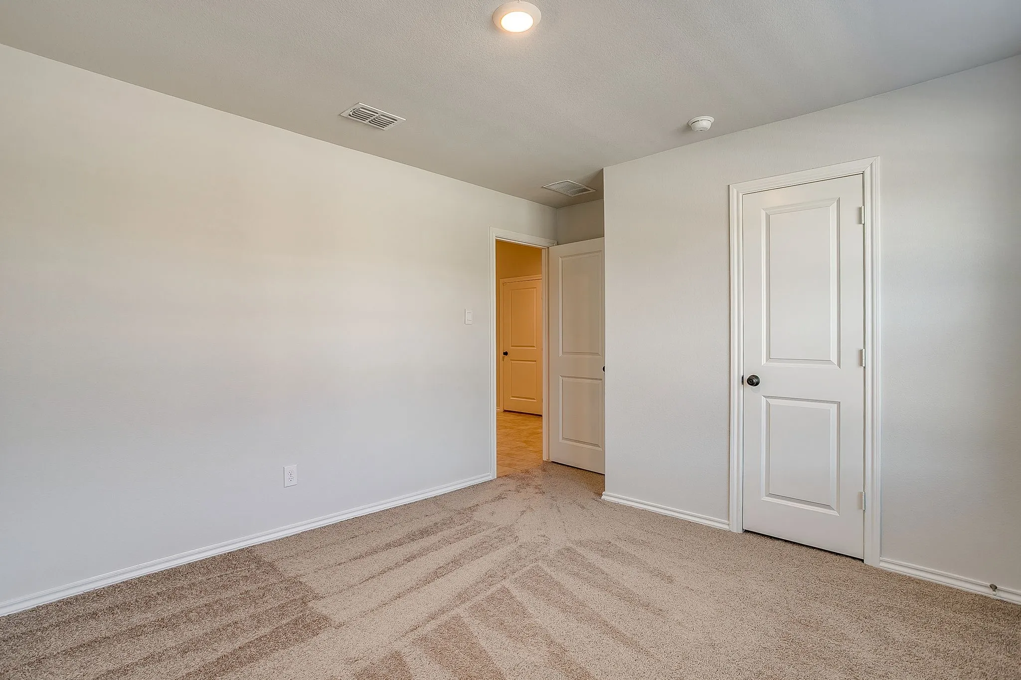 Single Family Residence For Sale in Denton County , 625 Basteen Lane, Justin, Texas 76247, 4 Bedroom, 2 Bathroom, 2 Garage spaces, 2,085 Sqft, built in 2023, mls#21391891, Real Estate Agent in Justin, Homes For Sale in Denton county, Homes For Sale in Justin, Realtor in Justin Texas, Real Estate Brokerage Independent Realty Texas, Luminita Cordes Realtor
