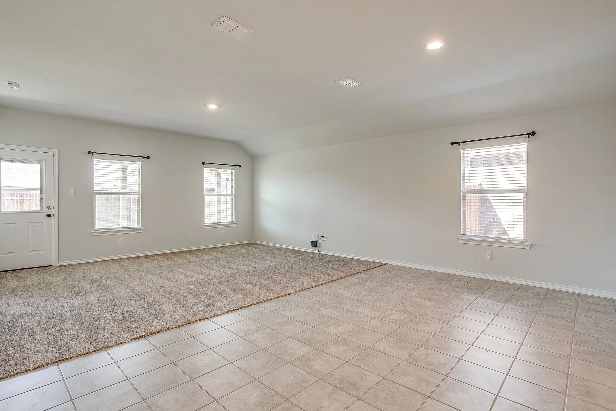 Single Family Residence For Sale in Denton County , 625 Basteen Lane, Justin, Texas 76247, 4 Bedroom, 2 Bathroom, 2 Garage spaces, 2,085 Sqft, built in 2023, mls#21391891, Real Estate Agent in Justin, Homes For Sale in Denton county, Homes For Sale in Justin, Realtor in Justin Texas, Real Estate Brokerage Independent Realty Texas, Luminita Cordes Realtor
