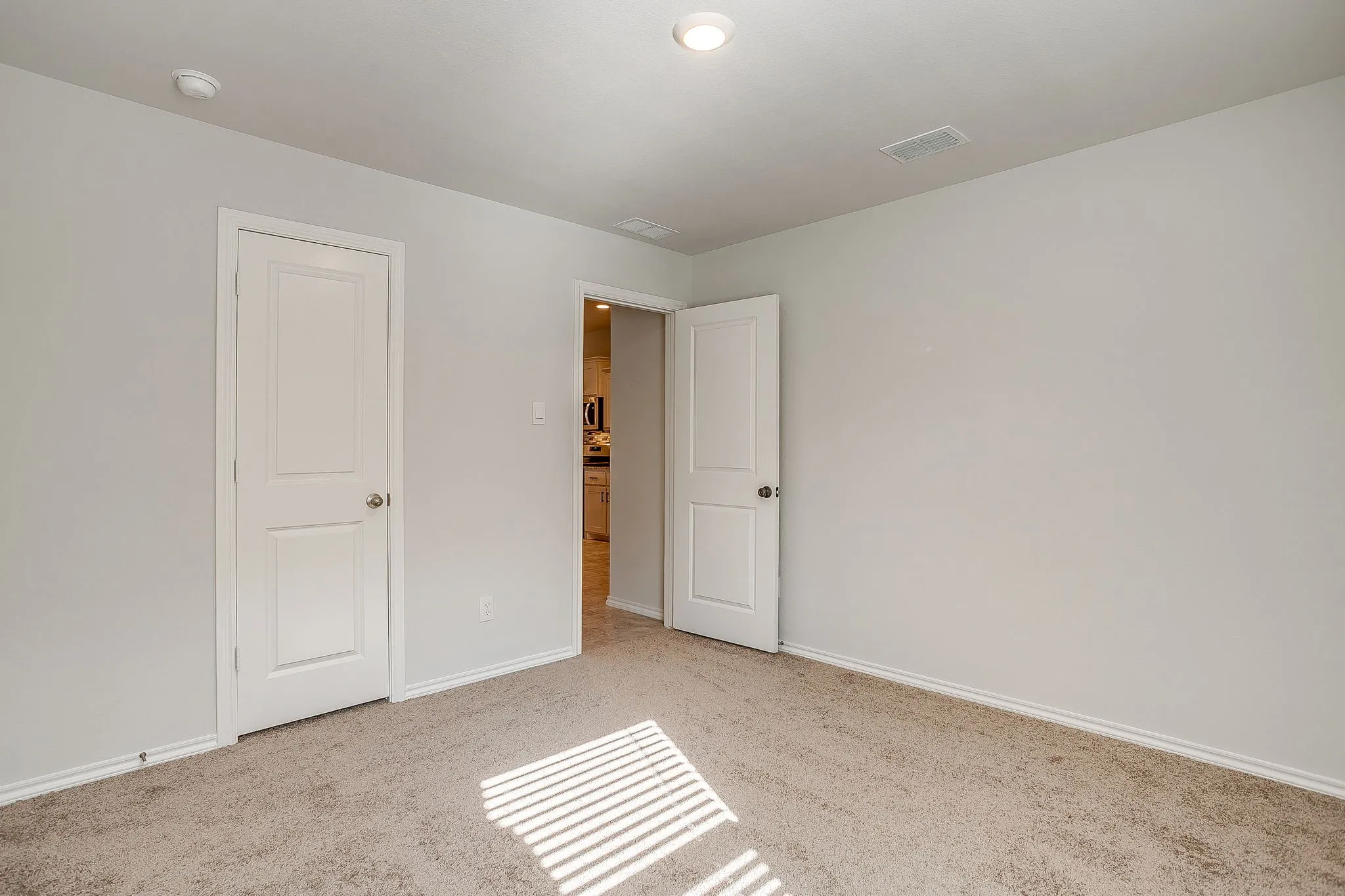 Single Family Residence For Sale in Denton County , 625 Basteen Lane, Justin, Texas 76247, 4 Bedroom, 2 Bathroom, 2 Garage spaces, 2,085 Sqft, built in 2023, mls#21391891, Real Estate Agent in Justin, Homes For Sale in Denton county, Homes For Sale in Justin, Realtor in Justin Texas, Real Estate Brokerage Independent Realty Texas, Luminita Cordes Realtor