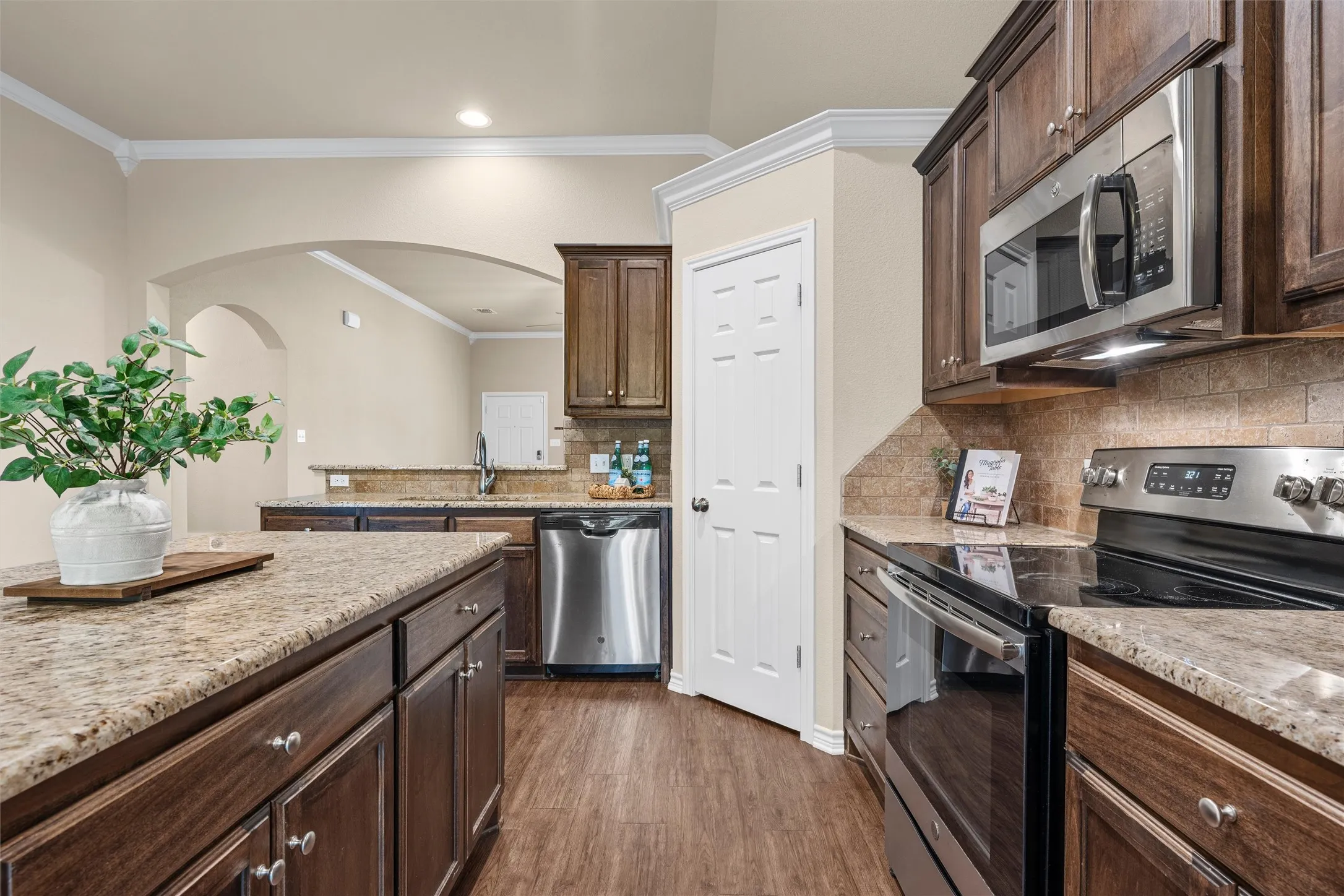 Single Family Residence For Sale in Mc Lennan County , 905 Heston Circle, Robinson, Texas 76706, 3 Bedroom, 2 Bathroom, 2 Garage spaces, 1,657 Sqft, built in 2018, mls#21394725, Real Estate Agent in Robinson, Homes For Sale in Mc Lennan county, Homes For Sale in Robinson, Realtor in Robinson Texas, Real Estate Brokerage Independent Realty Texas, Luminita Cordes Realtor
