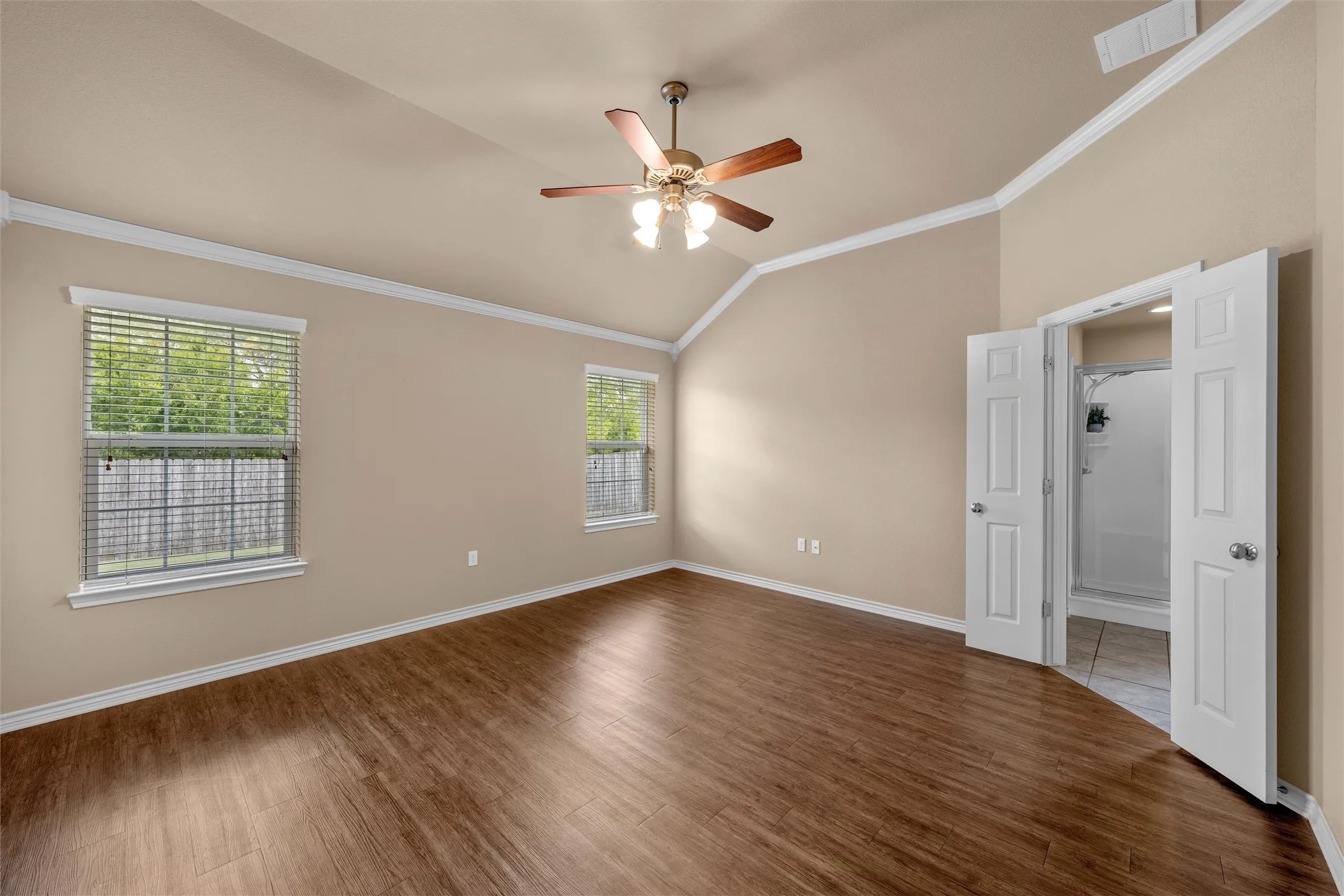 Single Family Residence For Sale in Mc Lennan County , 905 Heston Circle, Robinson, Texas 76706, 3 Bedroom, 2 Bathroom, 2 Garage spaces, 1,657 Sqft, built in 2018, mls#21394725, Real Estate Agent in Robinson, Homes For Sale in Mc Lennan county, Homes For Sale in Robinson, Realtor in Robinson Texas, Real Estate Brokerage Independent Realty Texas, Luminita Cordes Realtor