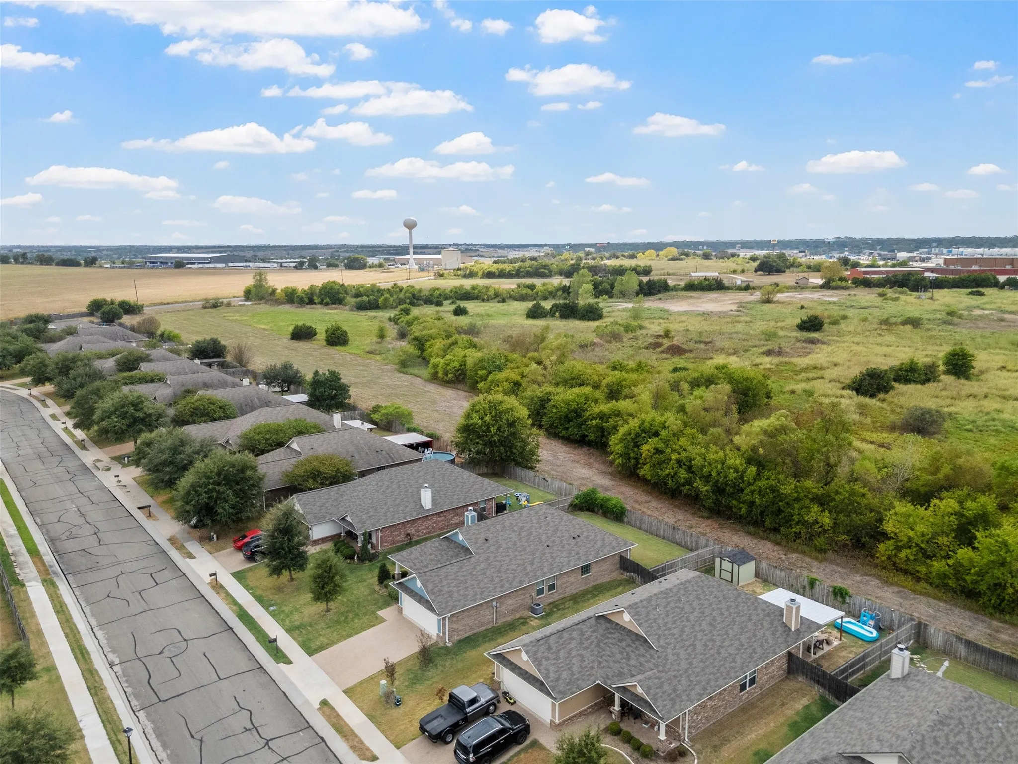 Single Family Residence For Sale in Mc Lennan County , 905 Heston Circle, Robinson, Texas 76706, 3 Bedroom, 2 Bathroom, 2 Garage spaces, 1,657 Sqft, built in 2018, mls#21394725, Real Estate Agent in Robinson, Homes For Sale in Mc Lennan county, Homes For Sale in Robinson, Realtor in Robinson Texas, Real Estate Brokerage Independent Realty Texas, Luminita Cordes Realtor