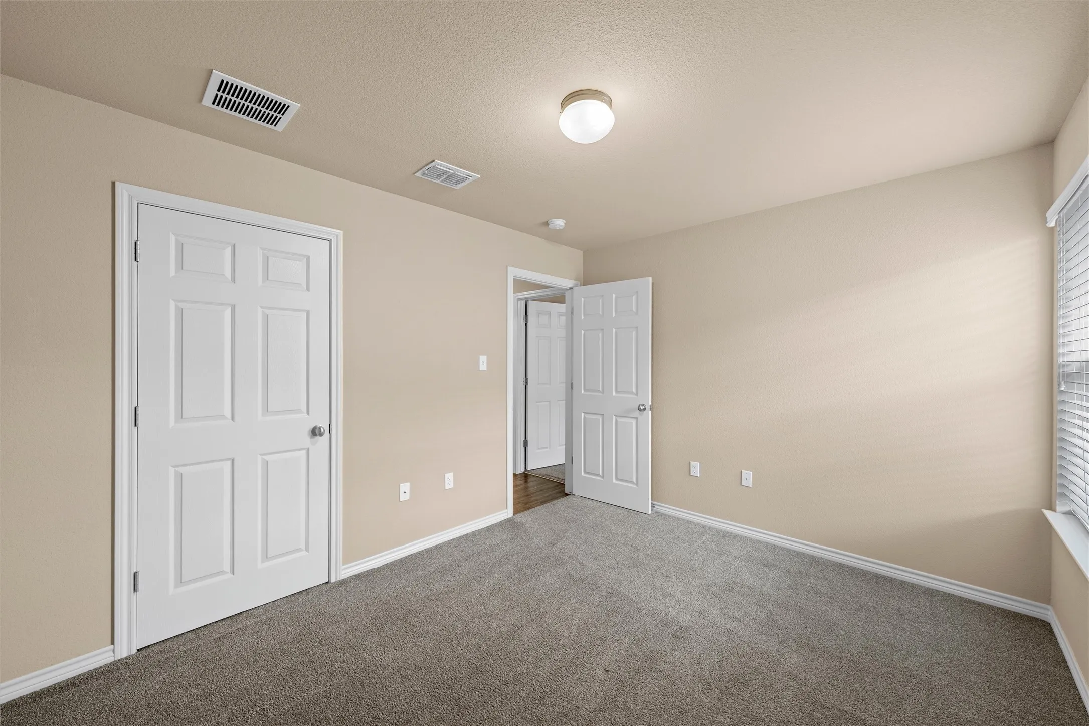 Single Family Residence For Sale in Mc Lennan County , 905 Heston Circle, Robinson, Texas 76706, 3 Bedroom, 2 Bathroom, 2 Garage spaces, 1,657 Sqft, built in 2018, mls#21394725, Real Estate Agent in Robinson, Homes For Sale in Mc Lennan county, Homes For Sale in Robinson, Realtor in Robinson Texas, Real Estate Brokerage Independent Realty Texas, Luminita Cordes Realtor