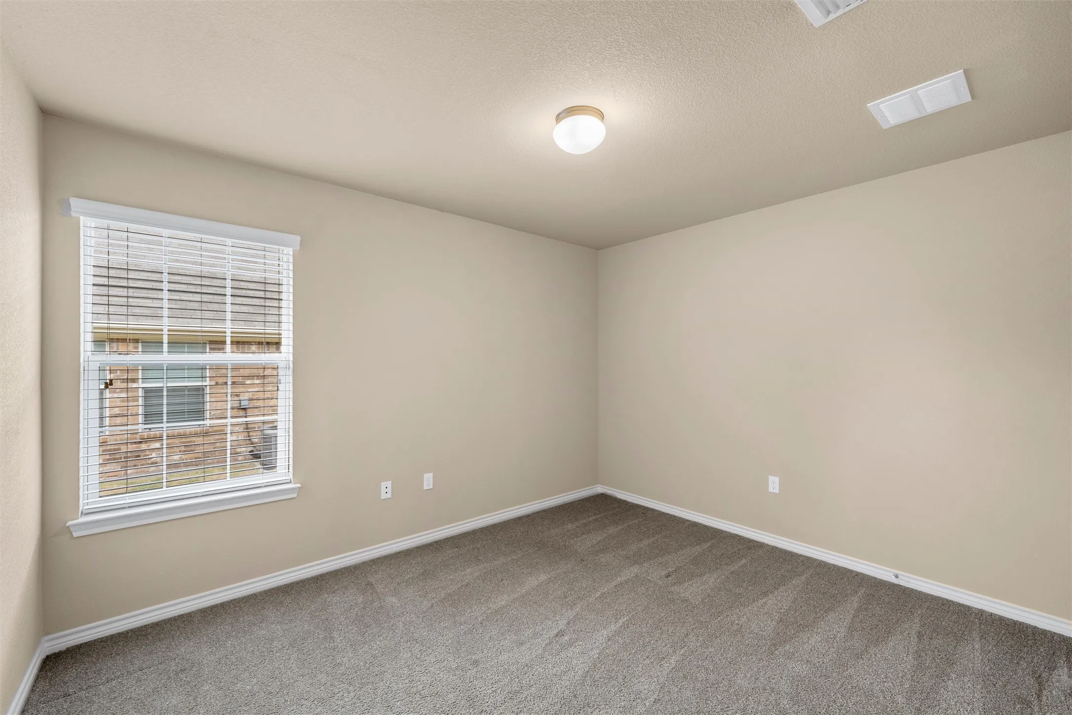 Single Family Residence For Sale in Mc Lennan County , 905 Heston Circle, Robinson, Texas 76706, 3 Bedroom, 2 Bathroom, 2 Garage spaces, 1,657 Sqft, built in 2018, mls#21394725, Real Estate Agent in Robinson, Homes For Sale in Mc Lennan county, Homes For Sale in Robinson, Realtor in Robinson Texas, Real Estate Brokerage Independent Realty Texas, Luminita Cordes Realtor