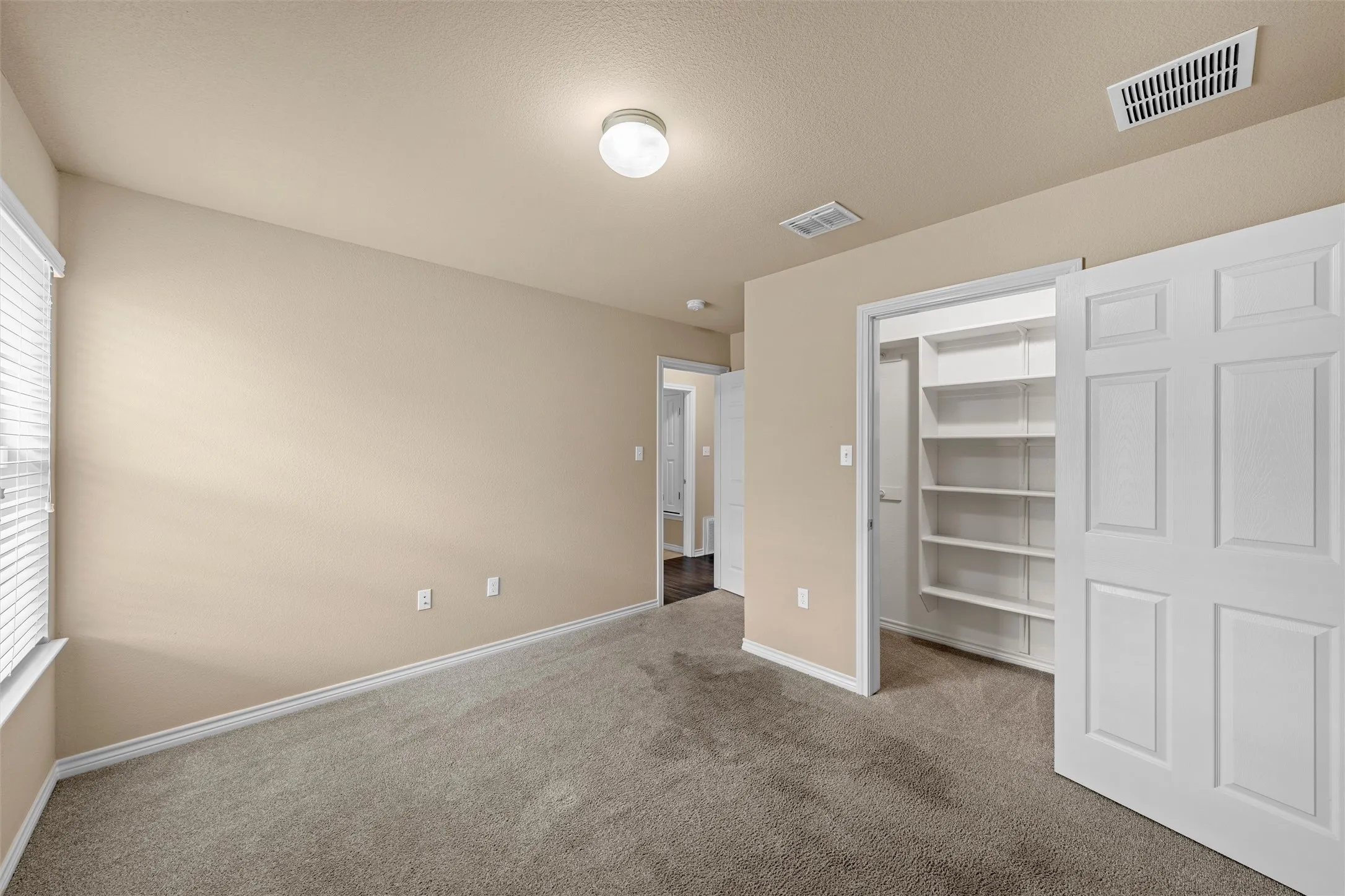 Single Family Residence For Sale in Mc Lennan County , 905 Heston Circle, Robinson, Texas 76706, 3 Bedroom, 2 Bathroom, 2 Garage spaces, 1,657 Sqft, built in 2018, mls#21394725, Real Estate Agent in Robinson, Homes For Sale in Mc Lennan county, Homes For Sale in Robinson, Realtor in Robinson Texas, Real Estate Brokerage Independent Realty Texas, Luminita Cordes Realtor