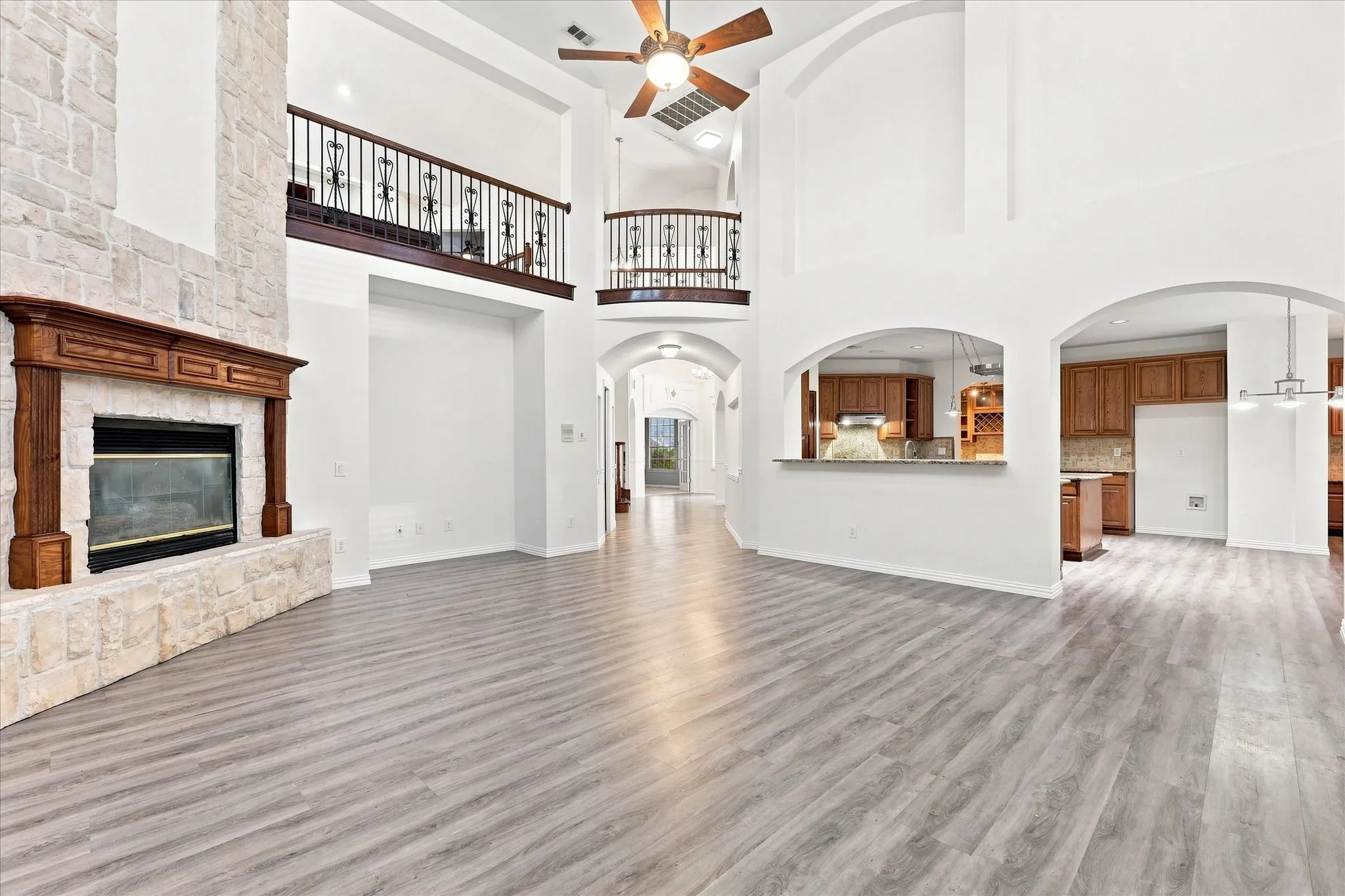 Single Family Residence For Rent in Dallas County , 9709 Waterview Parkway, Rowlett, Texas 75089, 5 Bedroom, 4 Bathroom, 3 Garage spaces, 4,014 Sqft, built in 2001, mls#21393151, Real Estate Agent in Rowlett, Homes For Rent in Dallas county, Homes For Rent in Rowlett, Realtor in Rowlett Texas, Real Estate Brokerage Independent Realty Texas, Luminita Cordes Realtor