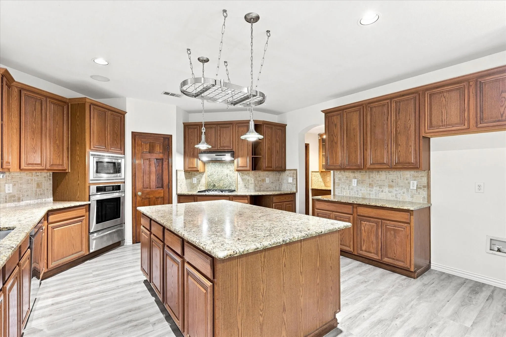 Single Family Residence For Rent in Dallas County , 9709 Waterview Parkway, Rowlett, Texas 75089, 5 Bedroom, 4 Bathroom, 3 Garage spaces, 4,014 Sqft, built in 2001, mls#21393151, Real Estate Agent in Rowlett, Homes For Rent in Dallas county, Homes For Rent in Rowlett, Realtor in Rowlett Texas, Real Estate Brokerage Independent Realty Texas, Luminita Cordes Realtor