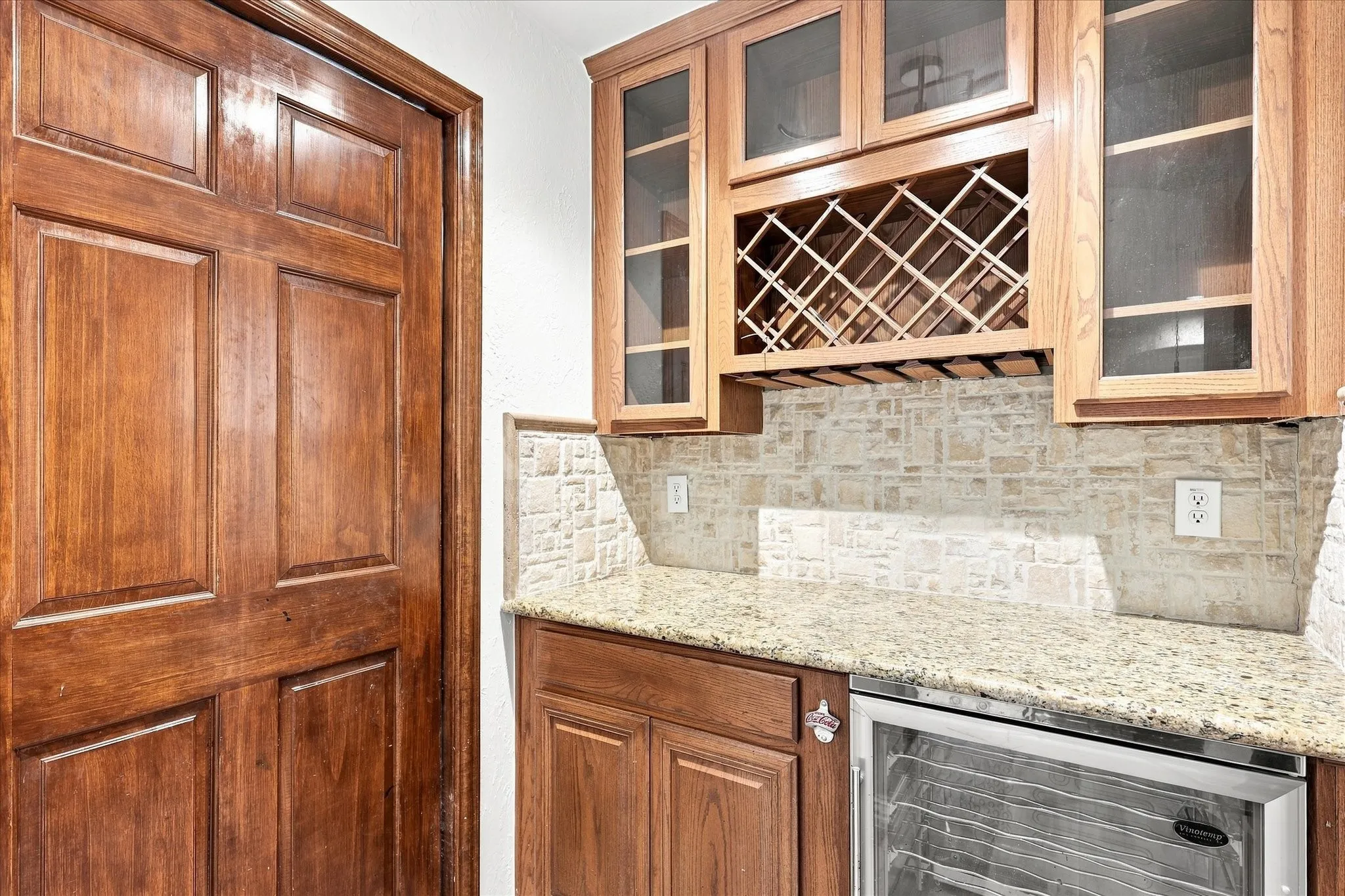 Single Family Residence For Rent in Dallas County , 9709 Waterview Parkway, Rowlett, Texas 75089, 5 Bedroom, 4 Bathroom, 3 Garage spaces, 4,014 Sqft, built in 2001, mls#21393151, Real Estate Agent in Rowlett, Homes For Rent in Dallas county, Homes For Rent in Rowlett, Realtor in Rowlett Texas, Real Estate Brokerage Independent Realty Texas, Luminita Cordes Realtor