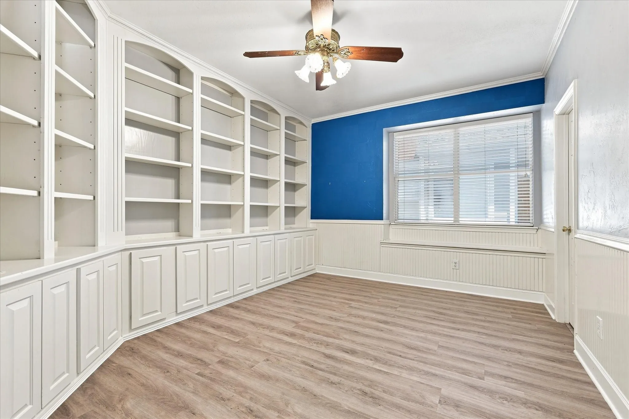 Bedroom with walk in closet OR 2nd office on the main floor
