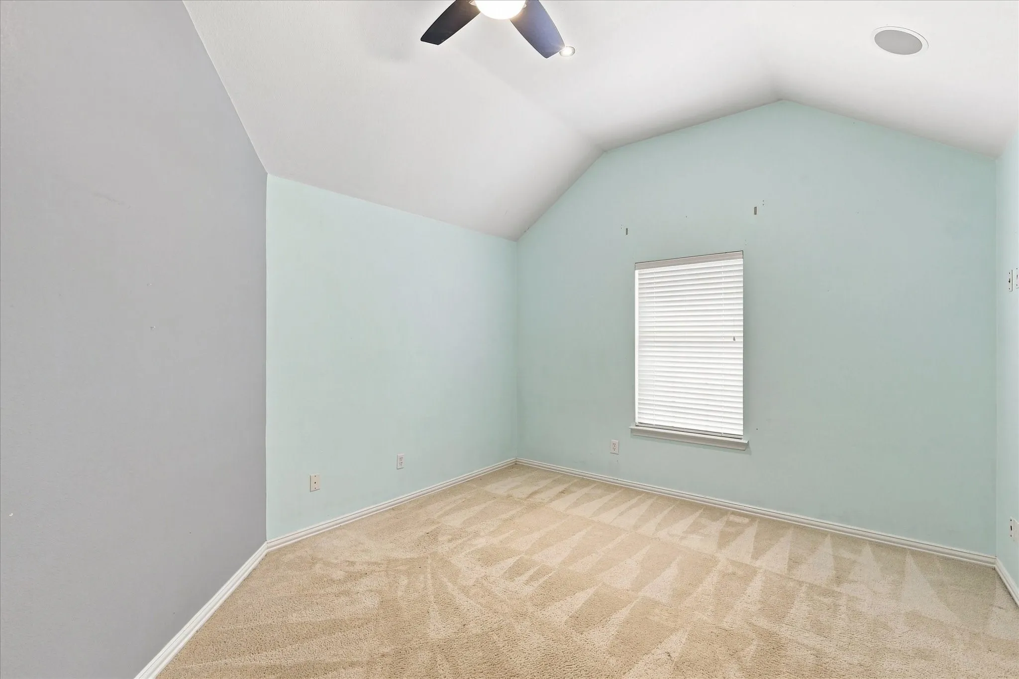 Single Family Residence For Rent in Dallas County , 9709 Waterview Parkway, Rowlett, Texas 75089, 5 Bedroom, 4 Bathroom, 3 Garage spaces, 4,014 Sqft, built in 2001, mls#21393151, Real Estate Agent in Rowlett, Homes For Rent in Dallas county, Homes For Rent in Rowlett, Realtor in Rowlett Texas, Real Estate Brokerage Independent Realty Texas, Luminita Cordes Realtor