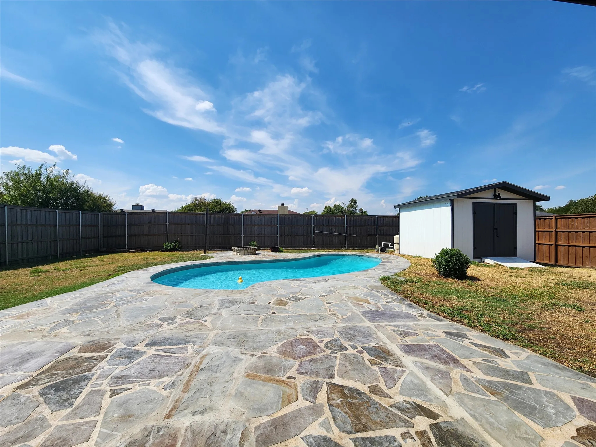 Single Family Residence For Sale in Tarrant County , 5300 Queenlily Court, Arlington, Texas 76018, 3 Bedroom, 2 Bathroom, Garage spaces, 1,893 Sqft, built in 1980, mls#21395703, Real Estate Agent in Arlington, Homes For Sale in Tarrant county, Homes For Sale in Arlington, Realtor in Arlington Texas, Real Estate Brokerage Independent Realty Texas, Luminita Cordes Realtor