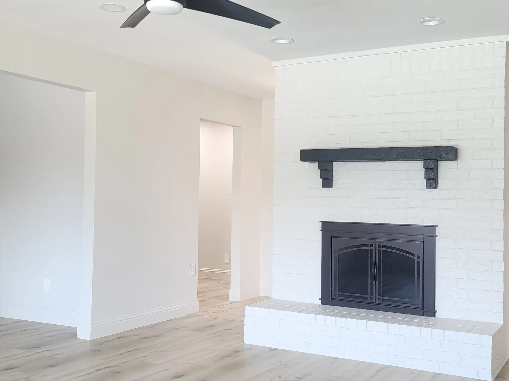 Single Family Residence For Sale in Tarrant County , 5300 Queenlily Court, Arlington, Texas 76018, 3 Bedroom, 2 Bathroom, Garage spaces, 1,893 Sqft, built in 1980, mls#21395703, Real Estate Agent in Arlington, Homes For Sale in Tarrant county, Homes For Sale in Arlington, Realtor in Arlington Texas, Real Estate Brokerage Independent Realty Texas, Luminita Cordes Realtor
