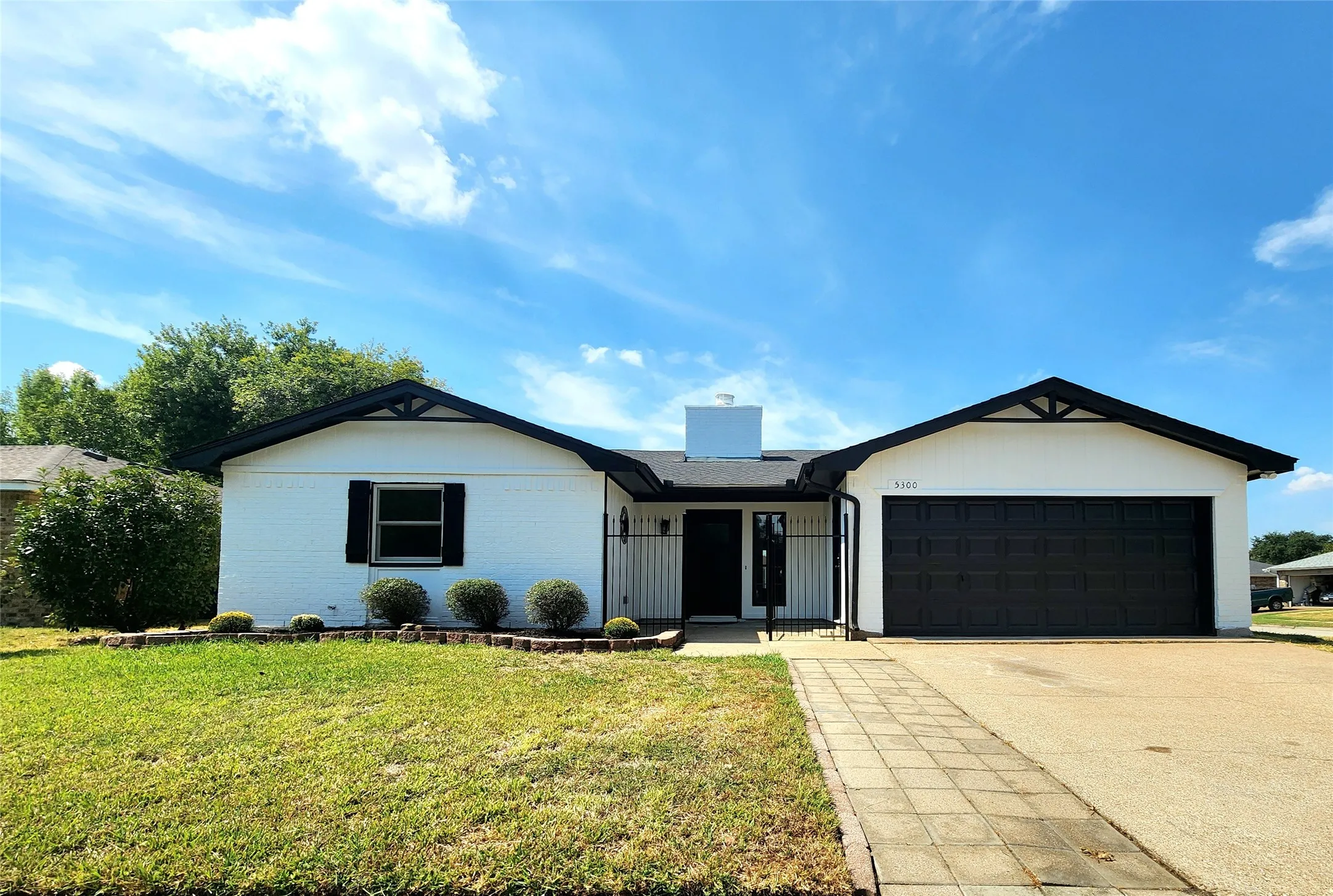 Single Family Residence For Sale