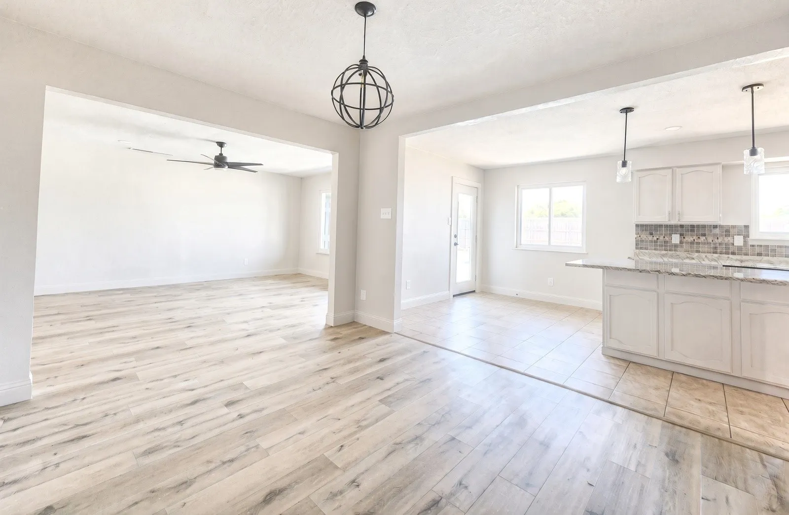 Single Family Residence For Sale in Tarrant County , 5300 Queenlily Court, Arlington, Texas 76018, 3 Bedroom, 2 Bathroom, Garage spaces, 1,893 Sqft, built in 1980, mls#21395703, Real Estate Agent in Arlington, Homes For Sale in Tarrant county, Homes For Sale in Arlington, Realtor in Arlington Texas, Real Estate Brokerage Independent Realty Texas, Luminita Cordes Realtor