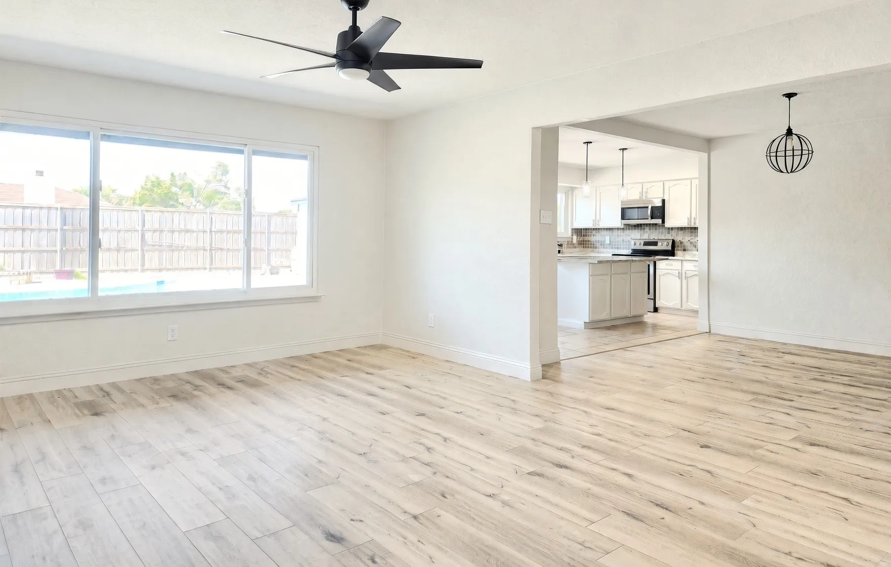 Single Family Residence For Sale in Tarrant County , 5300 Queenlily Court, Arlington, Texas 76018, 3 Bedroom, 2 Bathroom, Garage spaces, 1,893 Sqft, built in 1980, mls#21395703, Real Estate Agent in Arlington, Homes For Sale in Tarrant county, Homes For Sale in Arlington, Realtor in Arlington Texas, Real Estate Brokerage Independent Realty Texas, Luminita Cordes Realtor