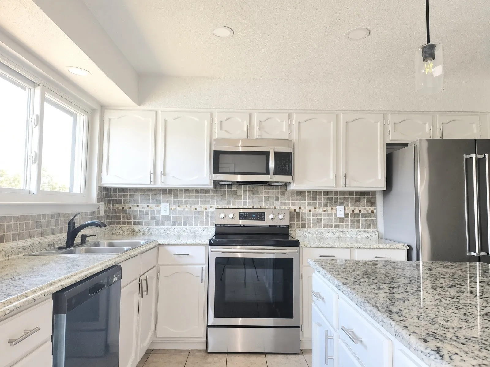 Single Family Residence For Sale in Tarrant County , 5300 Queenlily Court, Arlington, Texas 76018, 3 Bedroom, 2 Bathroom, Garage spaces, 1,893 Sqft, built in 1980, mls#21395703, Real Estate Agent in Arlington, Homes For Sale in Tarrant county, Homes For Sale in Arlington, Realtor in Arlington Texas, Real Estate Brokerage Independent Realty Texas, Luminita Cordes Realtor