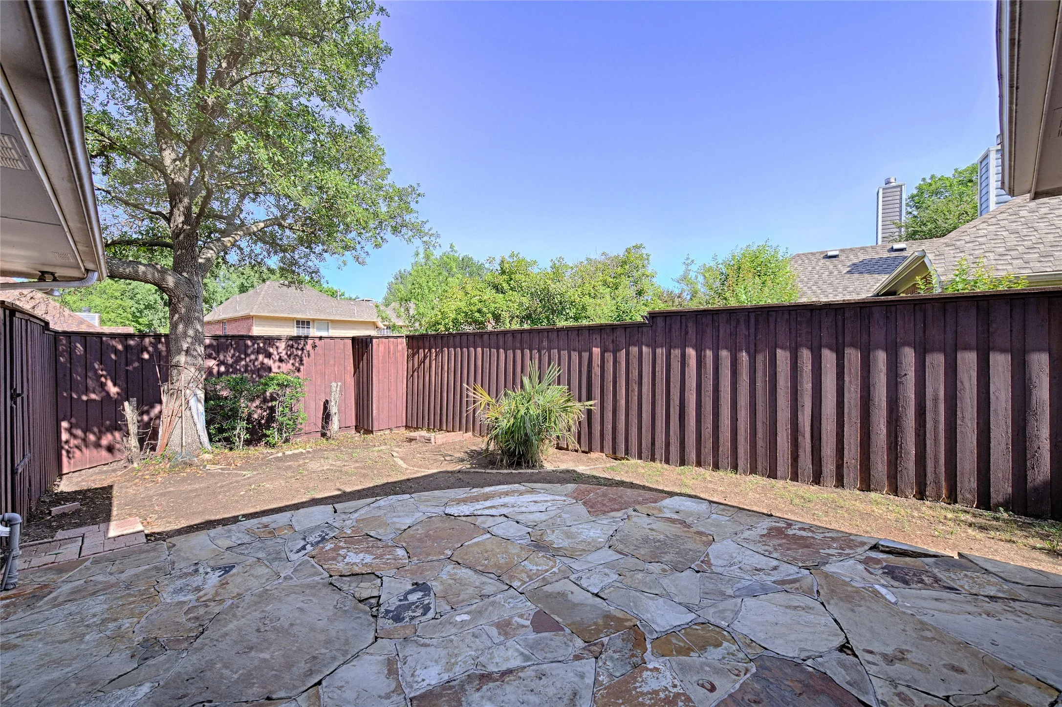 Single Family Residence For Sale in Collin County , 2325 Havard Oak Drive, Plano, Texas 75074, 4 Bedroom, 3 Bathroom, 2 Garage spaces, 2,178 Sqft, built in 1994, mls#21393631, Real Estate Agent in Plano, Homes For Sale in Collin county, Homes For Sale in Plano, Realtor in Plano Texas, Real Estate Brokerage Independent Realty Texas, Luminita Cordes Realtor