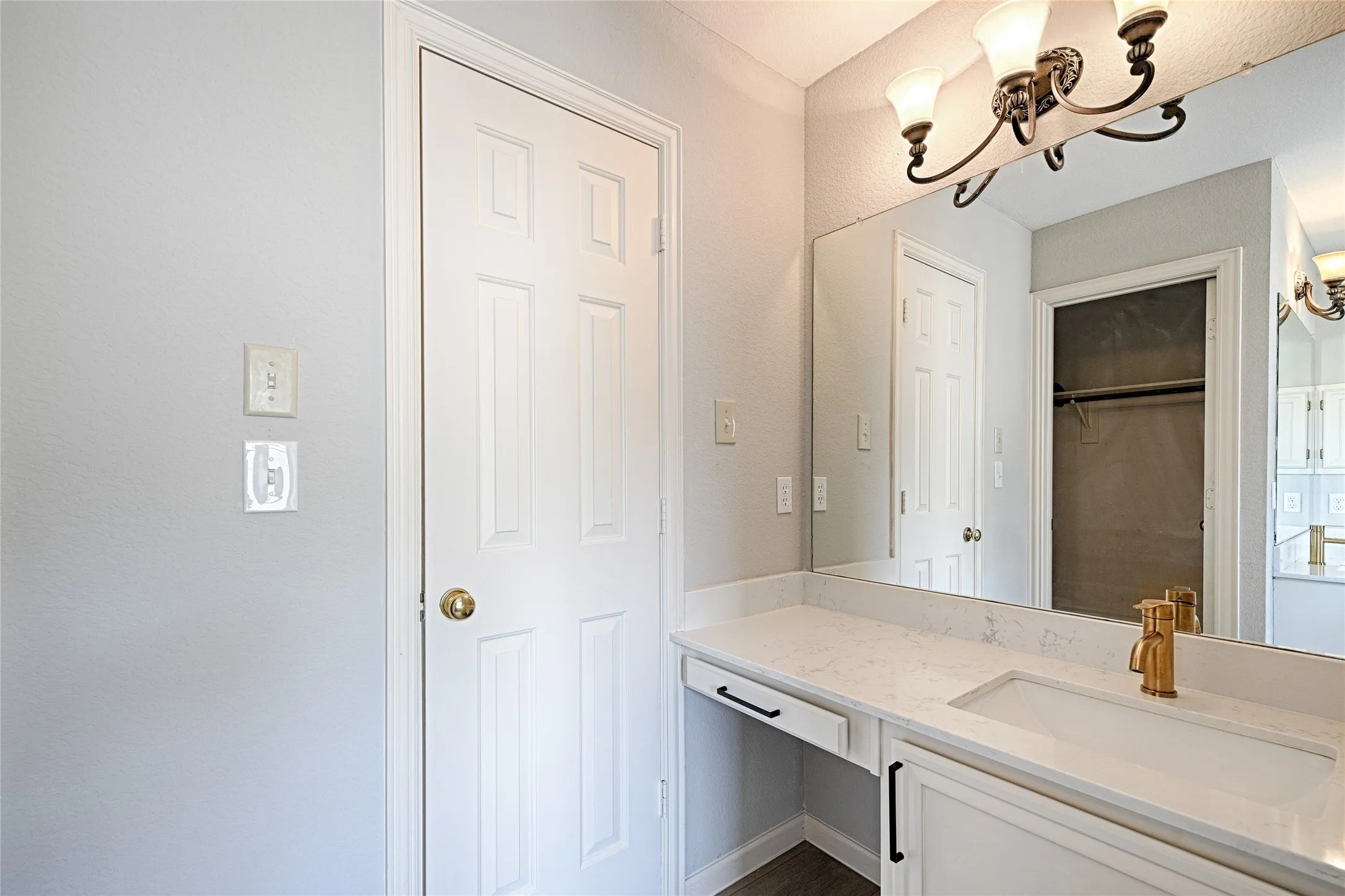 Single Family Residence For Sale in Collin County , 2325 Havard Oak Drive, Plano, Texas 75074, 4 Bedroom, 3 Bathroom, 2 Garage spaces, 2,178 Sqft, built in 1994, mls#21393631, Real Estate Agent in Plano, Homes For Sale in Collin county, Homes For Sale in Plano, Realtor in Plano Texas, Real Estate Brokerage Independent Realty Texas, Luminita Cordes Realtor