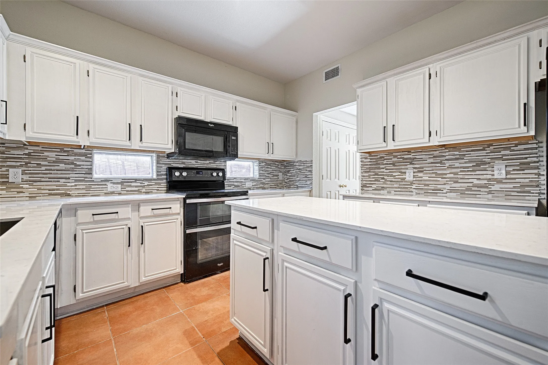 Single Family Residence For Sale in Collin County , 2325 Havard Oak Drive, Plano, Texas 75074, 4 Bedroom, 3 Bathroom, 2 Garage spaces, 2,178 Sqft, built in 1994, mls#21393631, Real Estate Agent in Plano, Homes For Sale in Collin county, Homes For Sale in Plano, Realtor in Plano Texas, Real Estate Brokerage Independent Realty Texas, Luminita Cordes Realtor