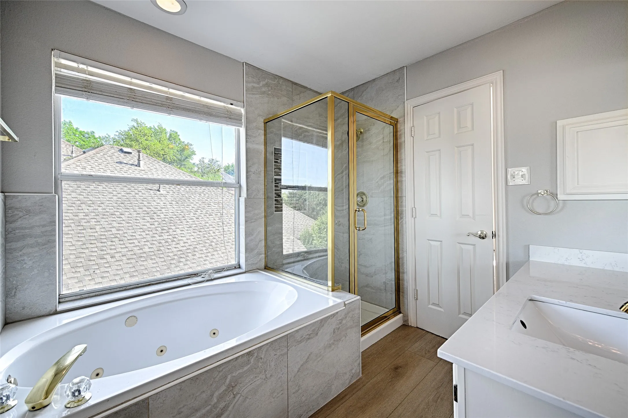 Single Family Residence For Sale in Collin County , 2325 Havard Oak Drive, Plano, Texas 75074, 4 Bedroom, 3 Bathroom, 2 Garage spaces, 2,178 Sqft, built in 1994, mls#21393631, Real Estate Agent in Plano, Homes For Sale in Collin county, Homes For Sale in Plano, Realtor in Plano Texas, Real Estate Brokerage Independent Realty Texas, Luminita Cordes Realtor