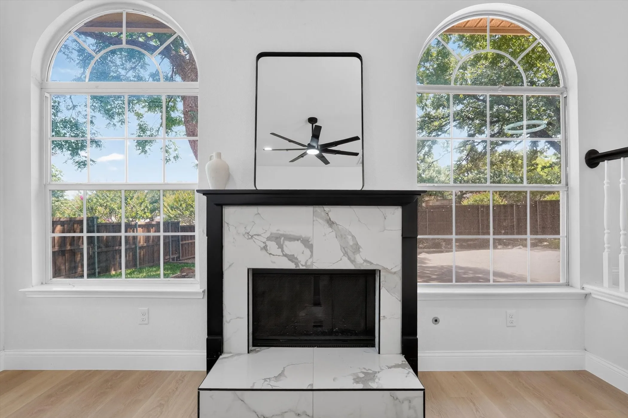 Single Family Residence For Rent in Denton County , 2687 Creekside Way, Highland Village, Texas 75077, 4 Bedroom, 3 Bathroom, 2 Garage spaces, 2,515 Sqft, built in 1989, mls#21395783, Real Estate Agent in Highland Village, Homes For Rent in Denton county, Homes For Rent in Highland Village, Realtor in Highland Village Texas, Real Estate Brokerage Independent Realty Texas, Luminita Cordes Realtor