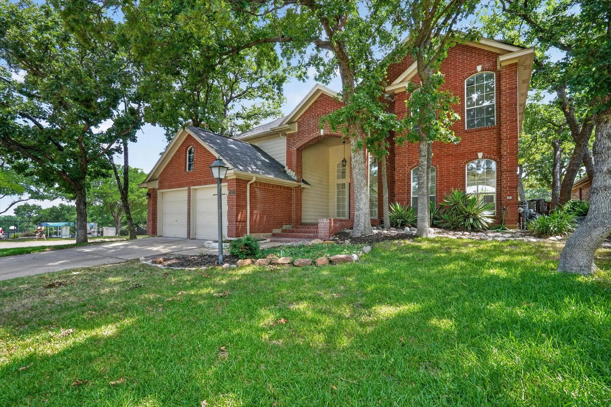 Single Family Residence For Rent