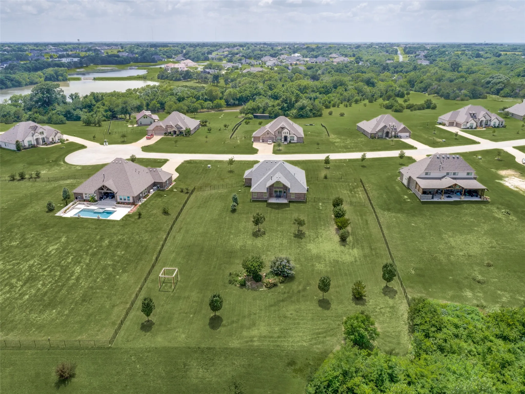 Single Family Residence For Sale in Collin County , 108 Fallen Oak Drive, Mc Kinney, Texas 75071, 4 Bedroom, 3 Bathroom, 3 Garage spaces, 2,772 Sqft, built in 2019, mls#21395462, Real Estate Agent in Mc Kinney, Homes For Sale in Collin county, Homes For Sale in Mc Kinney, Realtor in Mc Kinney Texas, Real Estate Brokerage Independent Realty Texas, Luminita Cordes Realtor