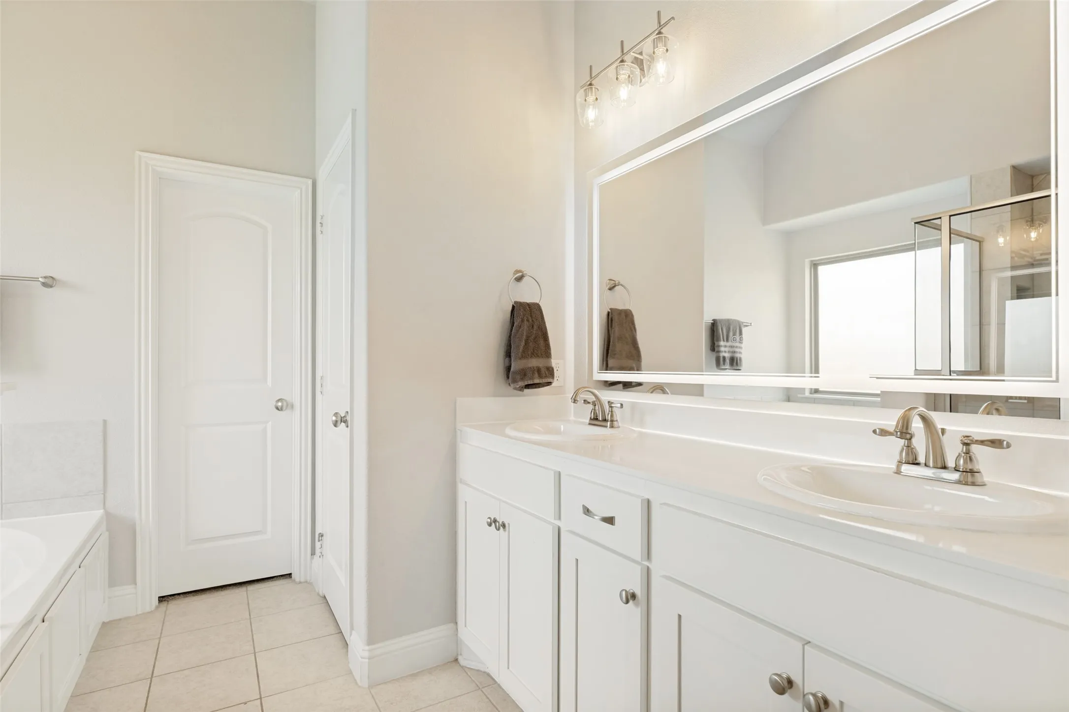 Single Family Residence For Sale in Collin County , 108 Fallen Oak Drive, Mc Kinney, Texas 75071, 4 Bedroom, 3 Bathroom, 3 Garage spaces, 2,772 Sqft, built in 2019, mls#21395462, Real Estate Agent in Mc Kinney, Homes For Sale in Collin county, Homes For Sale in Mc Kinney, Realtor in Mc Kinney Texas, Real Estate Brokerage Independent Realty Texas, Luminita Cordes Realtor