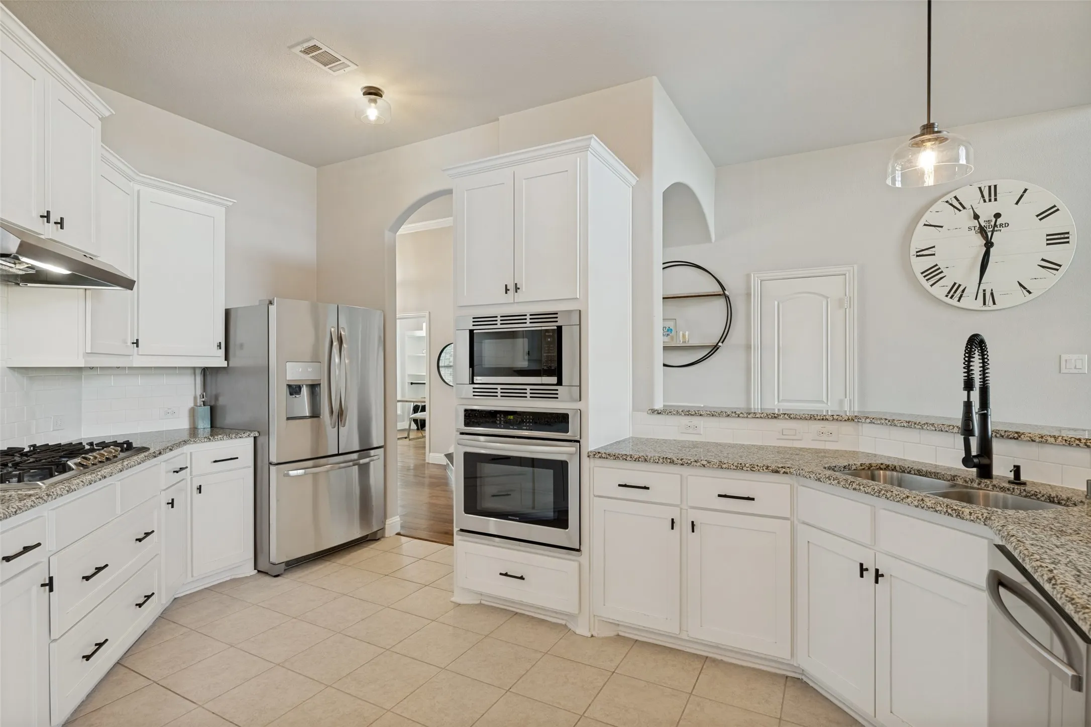 Single Family Residence For Sale in Collin County , 108 Fallen Oak Drive, Mc Kinney, Texas 75071, 4 Bedroom, 3 Bathroom, 3 Garage spaces, 2,772 Sqft, built in 2019, mls#21395462, Real Estate Agent in Mc Kinney, Homes For Sale in Collin county, Homes For Sale in Mc Kinney, Realtor in Mc Kinney Texas, Real Estate Brokerage Independent Realty Texas, Luminita Cordes Realtor