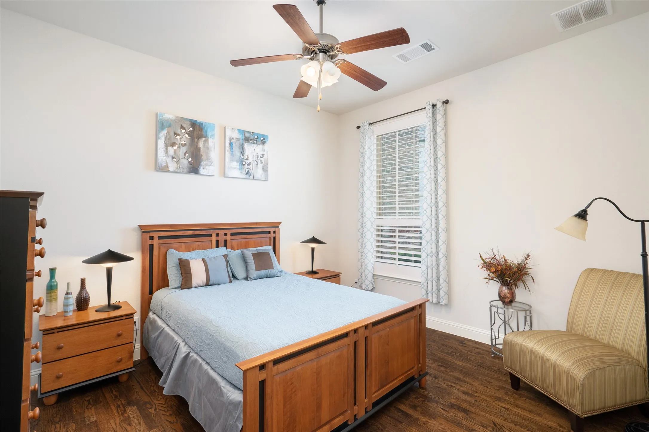 Single Family Residence For Rent in Denton County , 6313 Cobbie Creek Drive, Frisco, Texas 75034, 5 Bedroom, 5 Bathroom, 3 Garage spaces, 4,051 Sqft, built in 2014, mls#21395033, Real Estate Agent in Frisco, Homes For Rent in Denton county, Homes For Rent in Frisco, Realtor in Frisco Texas, Real Estate Brokerage Independent Realty Texas, Luminita Cordes Realtor