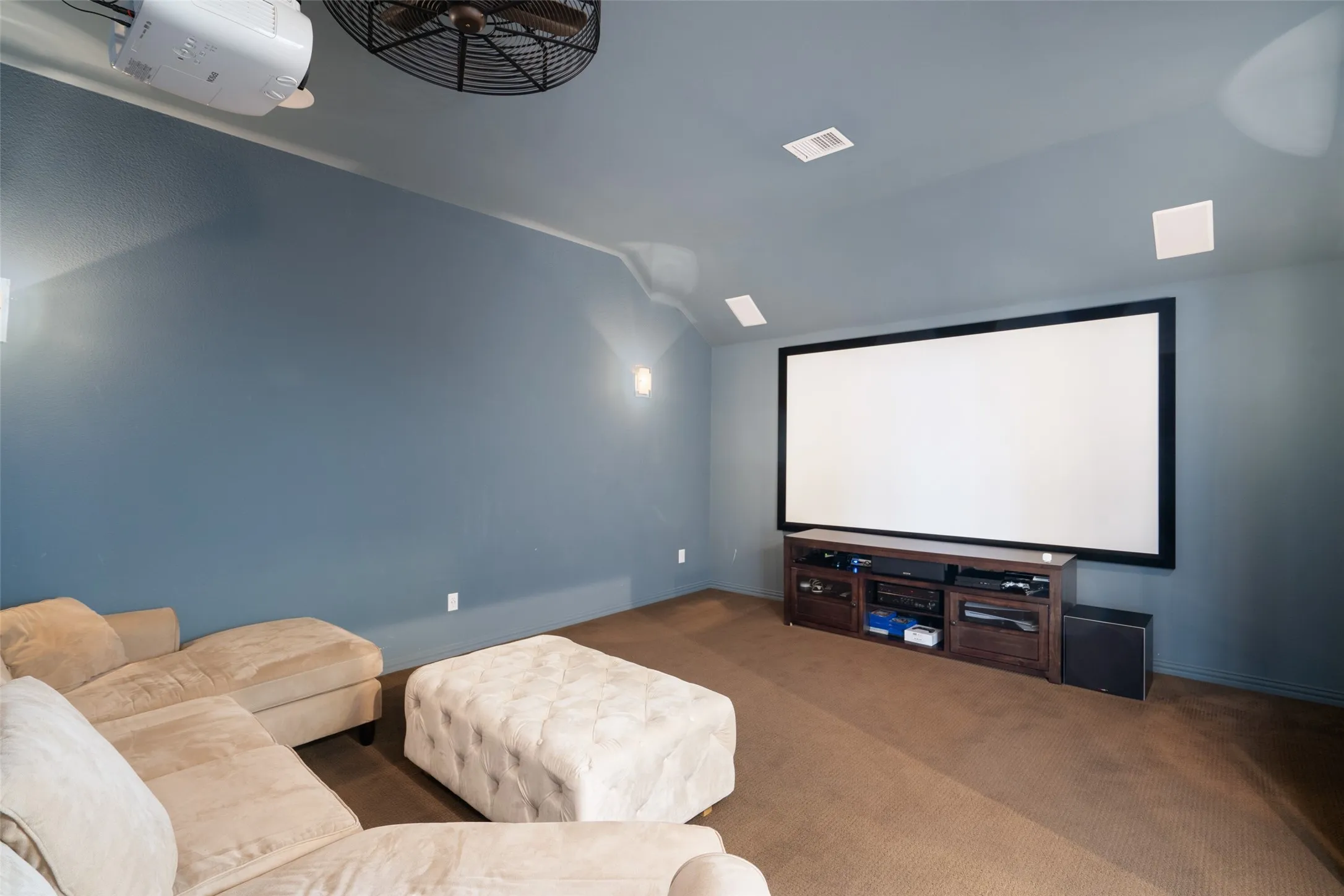 Single Family Residence For Rent in Denton County , 6313 Cobbie Creek Drive, Frisco, Texas 75034, 5 Bedroom, 5 Bathroom, 3 Garage spaces, 4,051 Sqft, built in 2014, mls#21395033, Real Estate Agent in Frisco, Homes For Rent in Denton county, Homes For Rent in Frisco, Realtor in Frisco Texas, Real Estate Brokerage Independent Realty Texas, Luminita Cordes Realtor