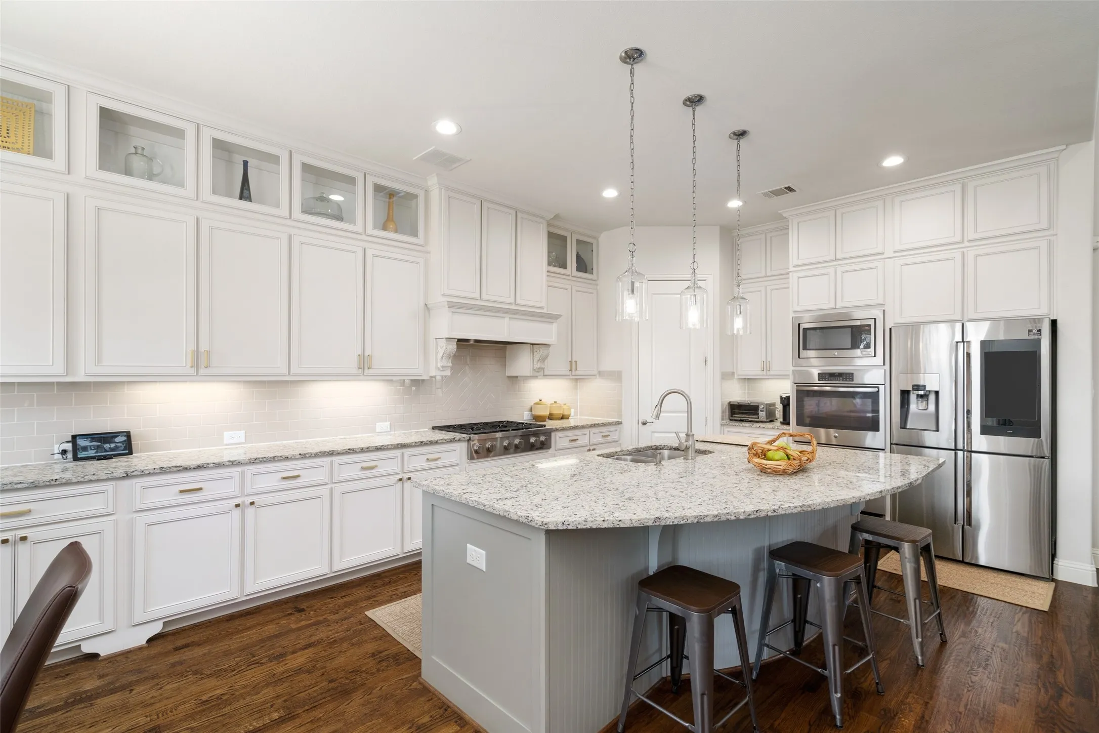 Single Family Residence For Rent in Denton County , 6313 Cobbie Creek Drive, Frisco, Texas 75034, 5 Bedroom, 5 Bathroom, 3 Garage spaces, 4,051 Sqft, built in 2014, mls#21395033, Real Estate Agent in Frisco, Homes For Rent in Denton county, Homes For Rent in Frisco, Realtor in Frisco Texas, Real Estate Brokerage Independent Realty Texas, Luminita Cordes Realtor