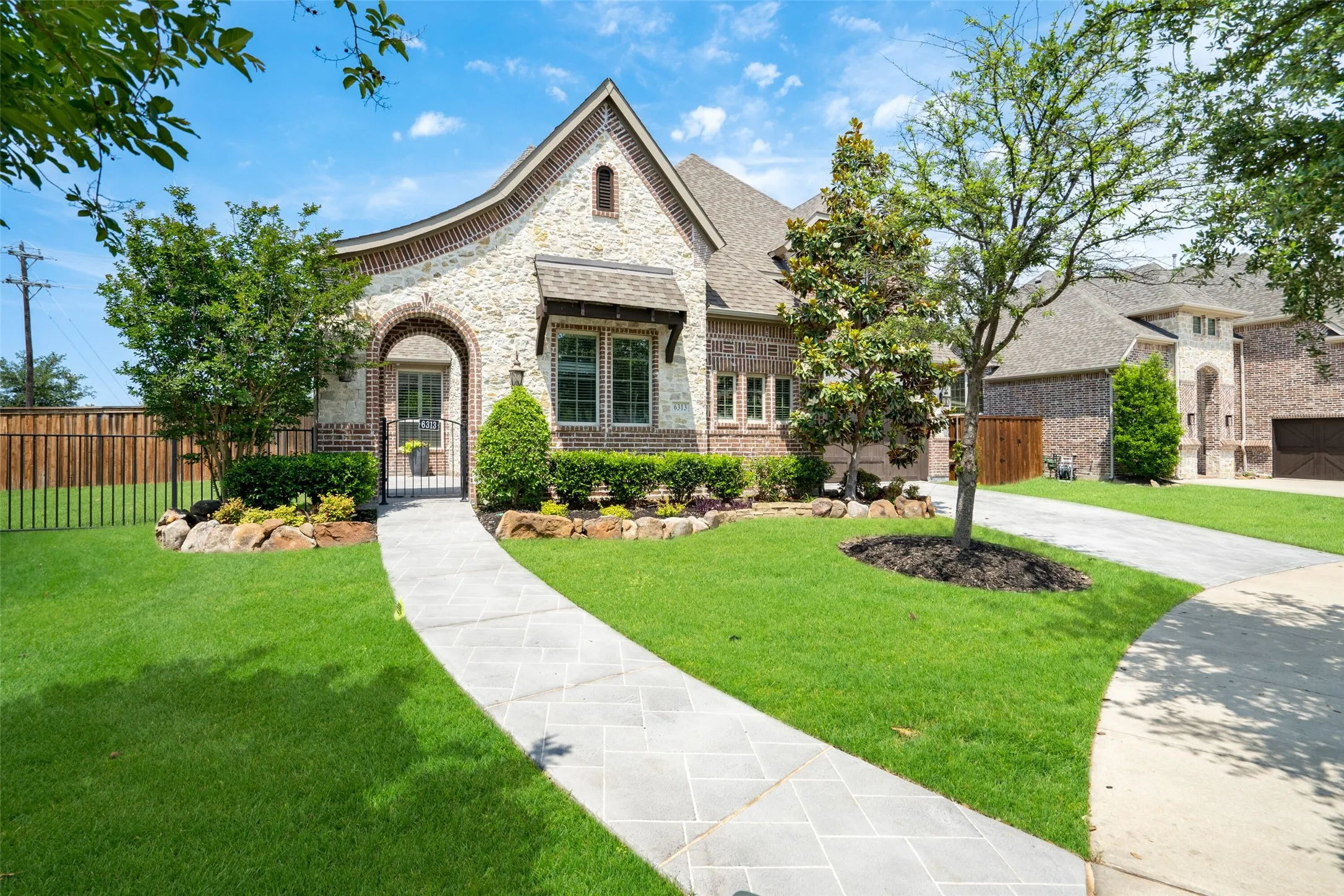 Single Family Residence For Rent