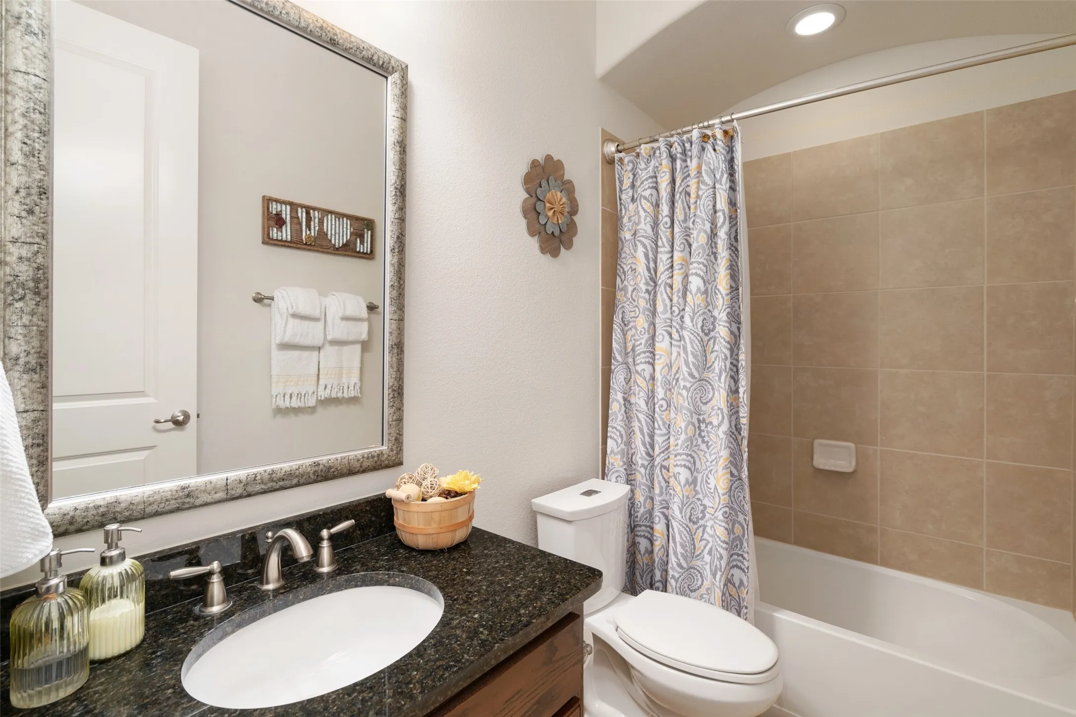 Single Family Residence For Rent in Denton County , 6313 Cobbie Creek Drive, Frisco, Texas 75034, 5 Bedroom, 5 Bathroom, 3 Garage spaces, 4,051 Sqft, built in 2014, mls#21395033, Real Estate Agent in Frisco, Homes For Rent in Denton county, Homes For Rent in Frisco, Realtor in Frisco Texas, Real Estate Brokerage Independent Realty Texas, Luminita Cordes Realtor