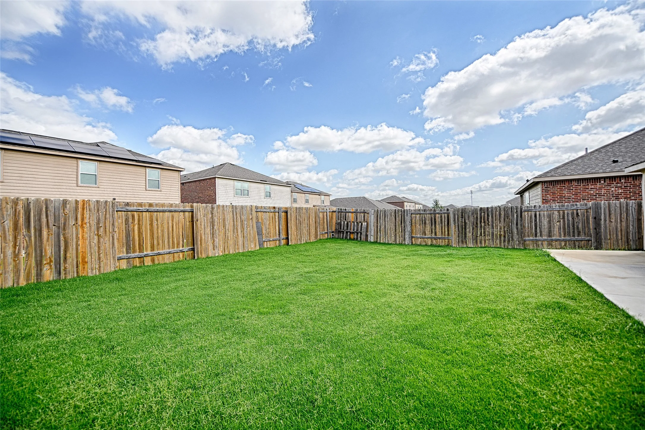 Single Family Residence For Rent in Collin County , 129 Lamont Road, Anna, Texas 75409, 4 Bedroom, 2 Bathroom, 2 Garage spaces, 1,656 Sqft, built in 2018, mls#21395780, Real Estate Agent in Anna, Homes For Rent in Collin county, Homes For Rent in Anna, Realtor in Anna Texas, Real Estate Brokerage Independent Realty Texas, Luminita Cordes Realtor