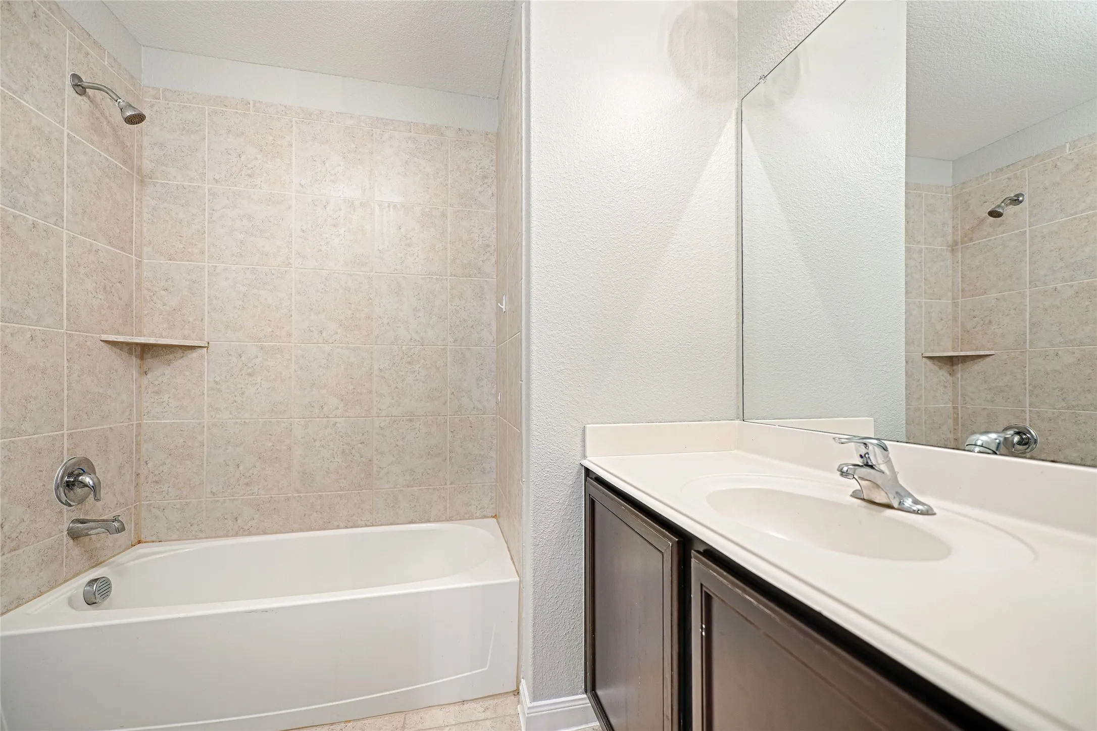 Single Family Residence For Rent in Collin County , 129 Lamont Road, Anna, Texas 75409, 4 Bedroom, 2 Bathroom, 2 Garage spaces, 1,656 Sqft, built in 2018, mls#21395780, Real Estate Agent in Anna, Homes For Rent in Collin county, Homes For Rent in Anna, Realtor in Anna Texas, Real Estate Brokerage Independent Realty Texas, Luminita Cordes Realtor