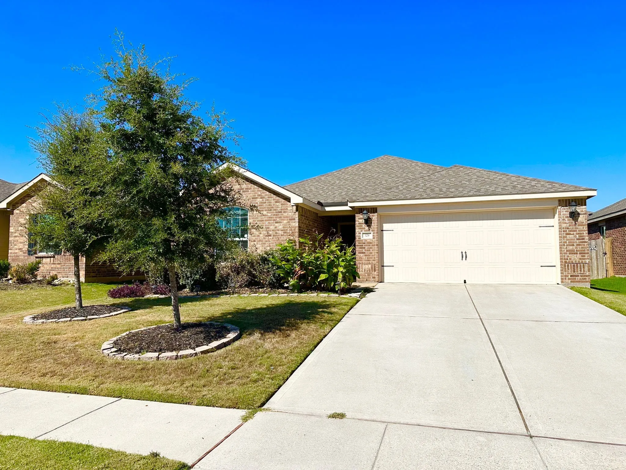 Single Family Residence For Rent in Collin County , 129 Lamont Road, Anna, Texas 75409, 4 Bedroom, 2 Bathroom, 2 Garage spaces, 1,656 Sqft, built in 2018, mls#21395780, Real Estate Agent in Anna, Homes For Rent in Collin county, Homes For Rent in Anna, Realtor in Anna Texas, Real Estate Brokerage Independent Realty Texas, Luminita Cordes Realtor