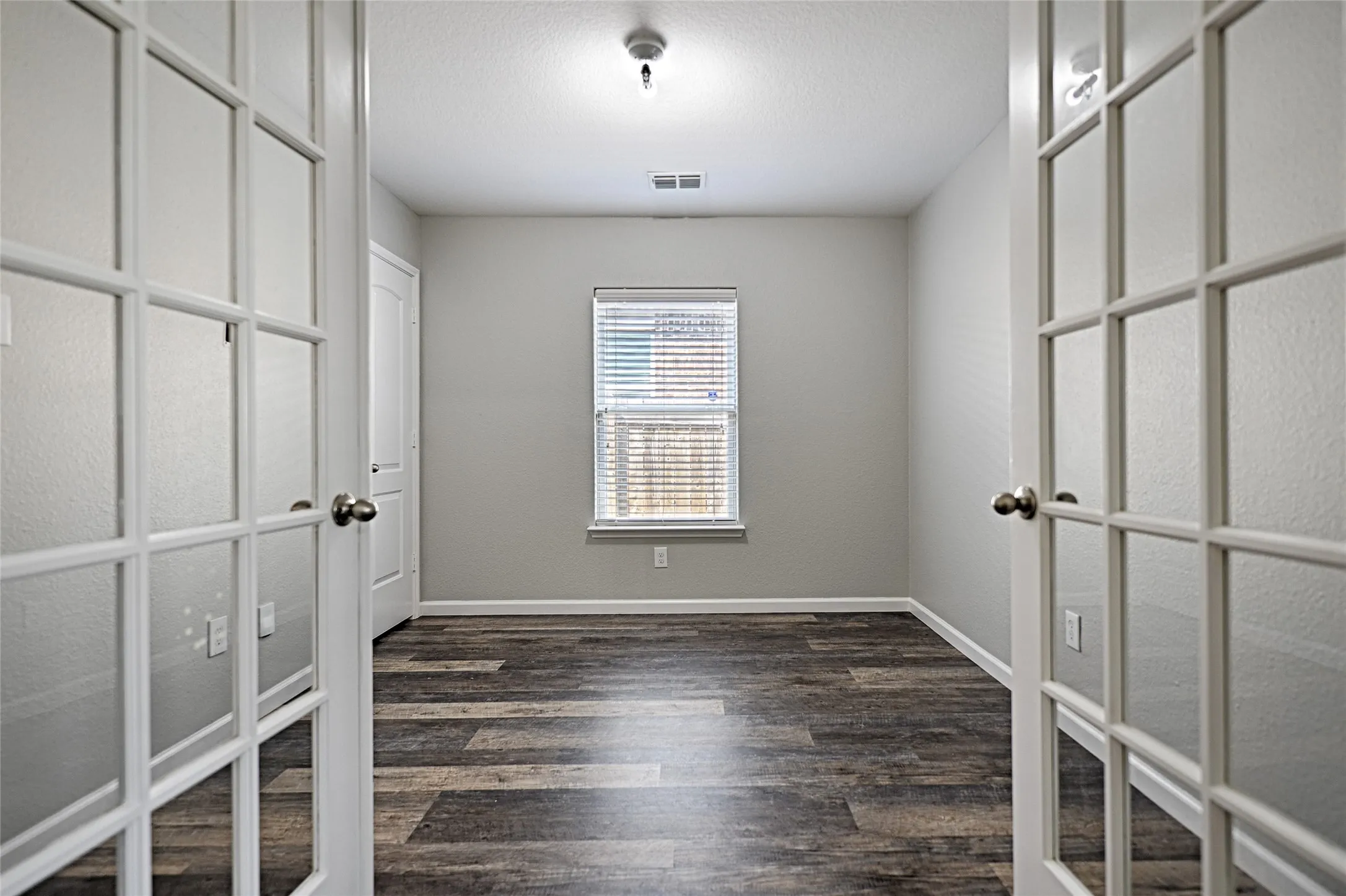 Single Family Residence For Rent in Collin County , 129 Lamont Road, Anna, Texas 75409, 4 Bedroom, 2 Bathroom, 2 Garage spaces, 1,656 Sqft, built in 2018, mls#21395780, Real Estate Agent in Anna, Homes For Rent in Collin county, Homes For Rent in Anna, Realtor in Anna Texas, Real Estate Brokerage Independent Realty Texas, Luminita Cordes Realtor
