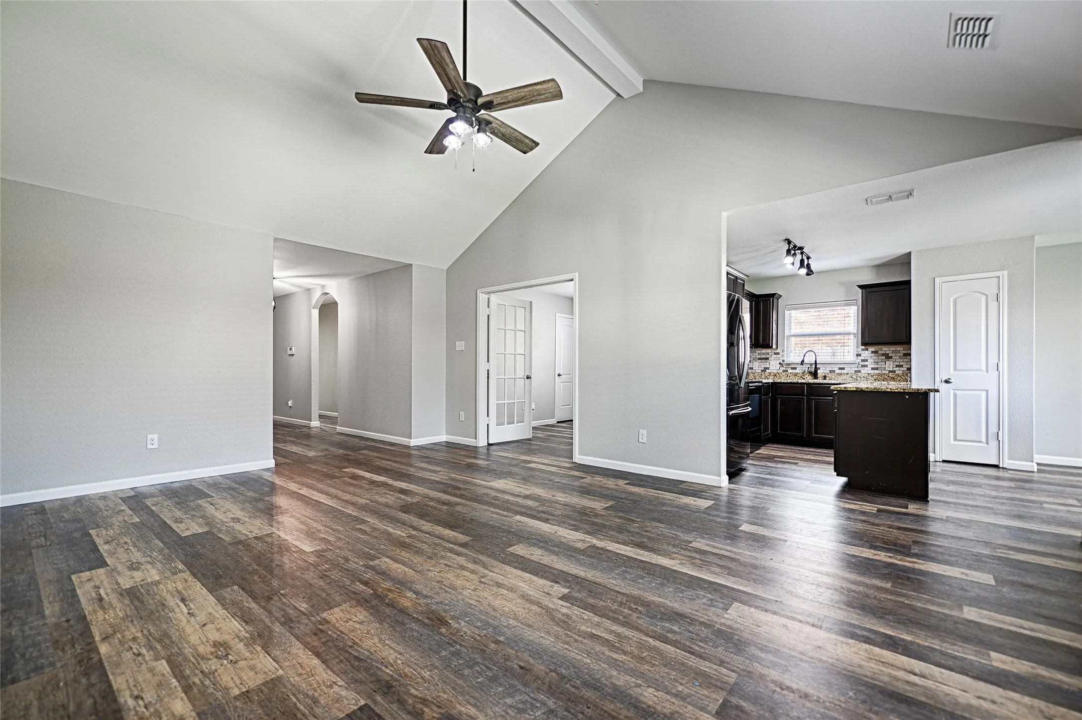 Single Family Residence For Rent in Collin County , 129 Lamont Road, Anna, Texas 75409, 4 Bedroom, 2 Bathroom, 2 Garage spaces, 1,656 Sqft, built in 2018, mls#21395780, Real Estate Agent in Anna, Homes For Rent in Collin county, Homes For Rent in Anna, Realtor in Anna Texas, Real Estate Brokerage Independent Realty Texas, Luminita Cordes Realtor