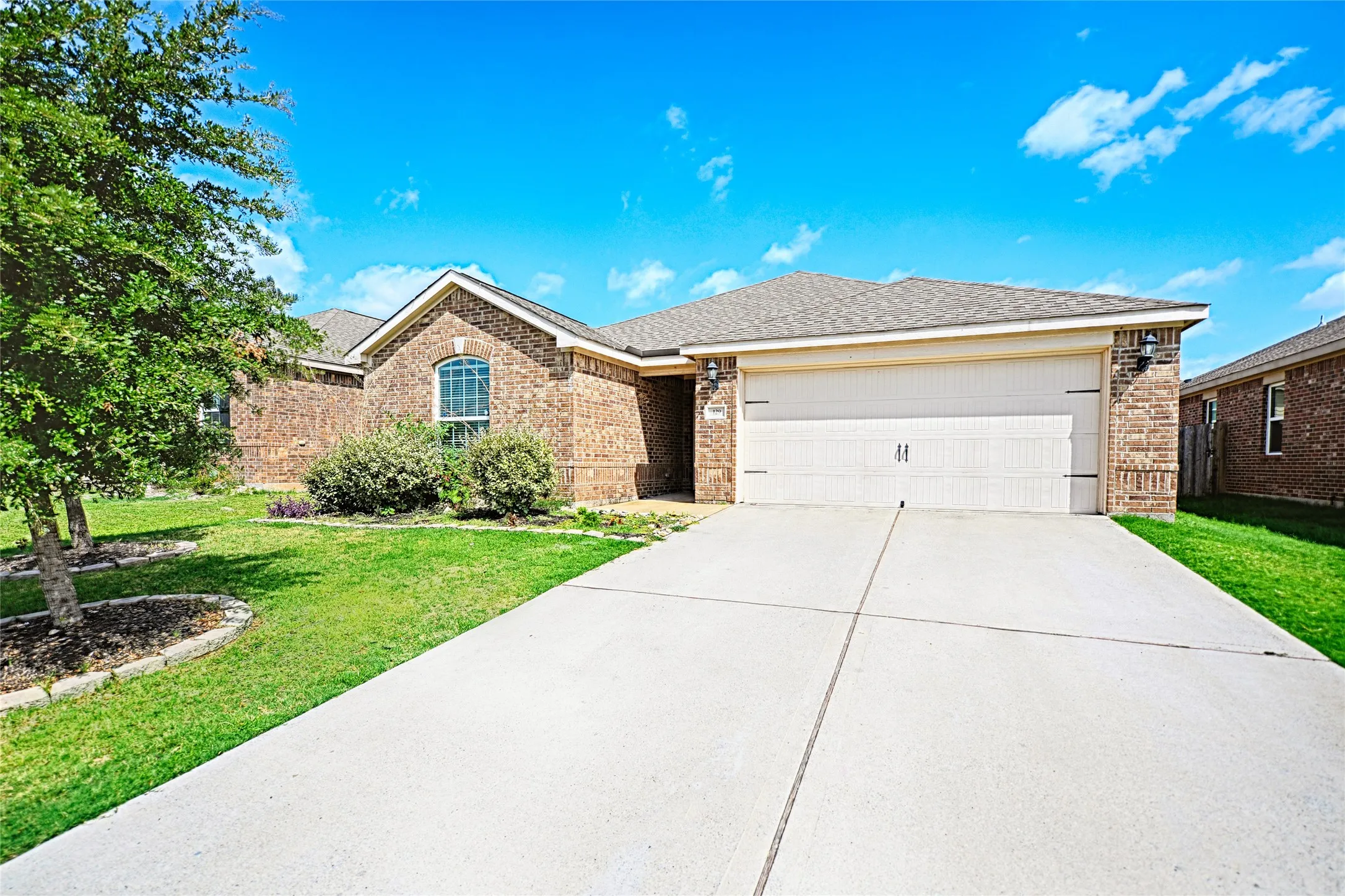 Single Family Residence For Rent in Collin County , 129 Lamont Road, Anna, Texas 75409, 4 Bedroom, 2 Bathroom, 2 Garage spaces, 1,656 Sqft, built in 2018, mls#21395780, Real Estate Agent in Anna, Homes For Rent in Collin county, Homes For Rent in Anna, Realtor in Anna Texas, Real Estate Brokerage Independent Realty Texas, Luminita Cordes Realtor