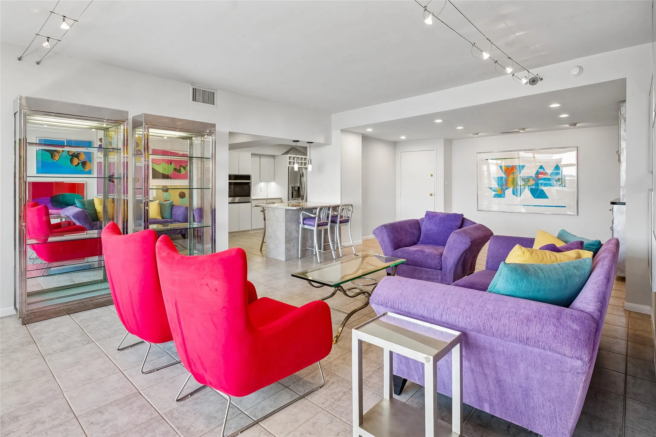 Condominium For Sale in Dallas County , 5200 Keller Springs Road 730, Dallas, Texas 75248, 2 Bedroom, 2 Bathroom, 1 Garage spaces, 2,105 Sqft, built in 1981, mls#21391868, Real Estate Agent in Dallas, Homes For Sale in Dallas county, Homes For Sale in Dallas, Realtor in Dallas Texas, Real Estate Brokerage Independent Realty Texas, Luminita Cordes Realtor