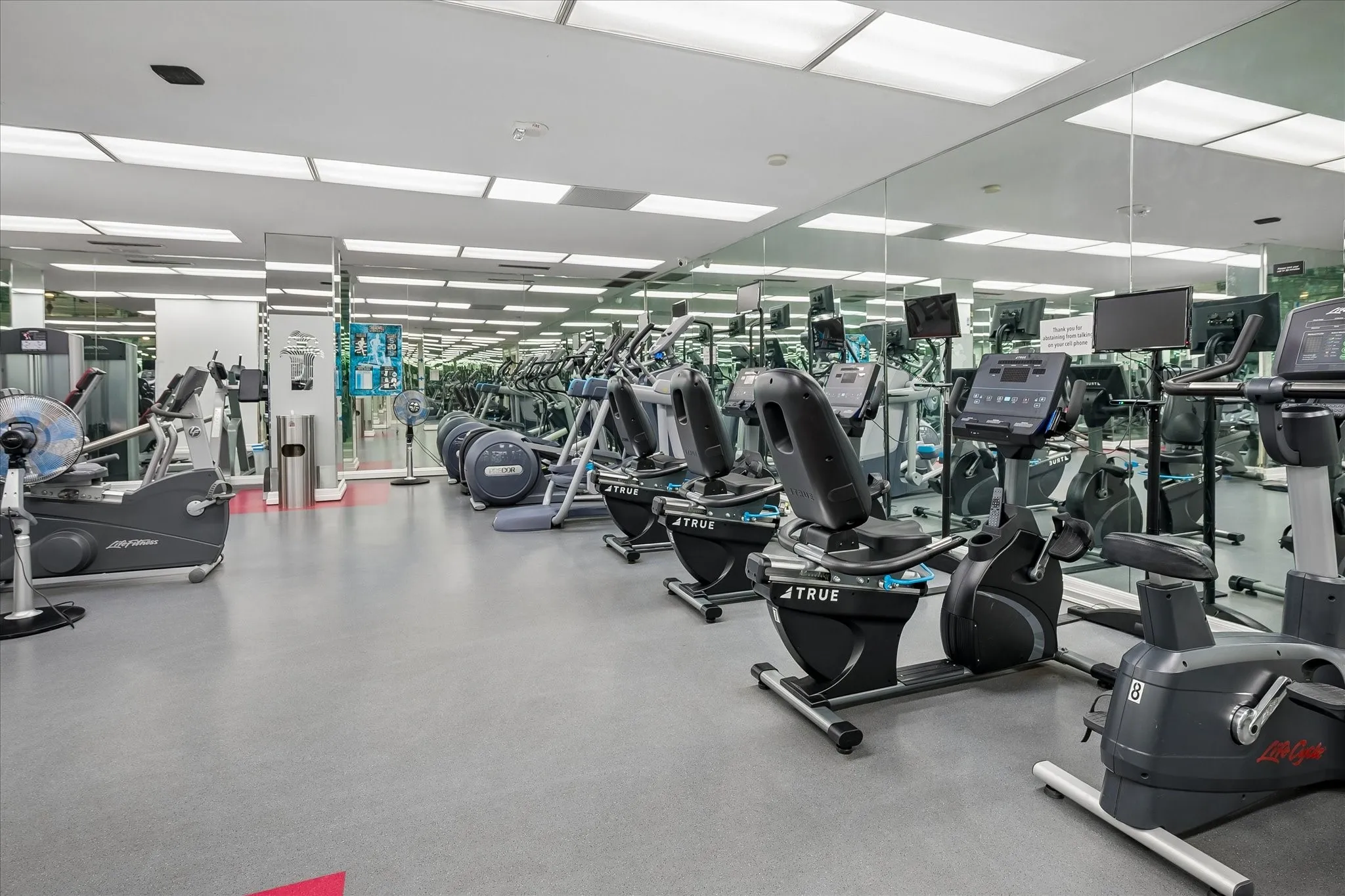 Condominium For Sale in Dallas County , 5200 Keller Springs Road 730, Dallas, Texas 75248, 2 Bedroom, 2 Bathroom, 1 Garage spaces, 2,105 Sqft, built in 1981, mls#21391868, Real Estate Agent in Dallas, Homes For Sale in Dallas county, Homes For Sale in Dallas, Realtor in Dallas Texas, Real Estate Brokerage Independent Realty Texas, Luminita Cordes Realtor