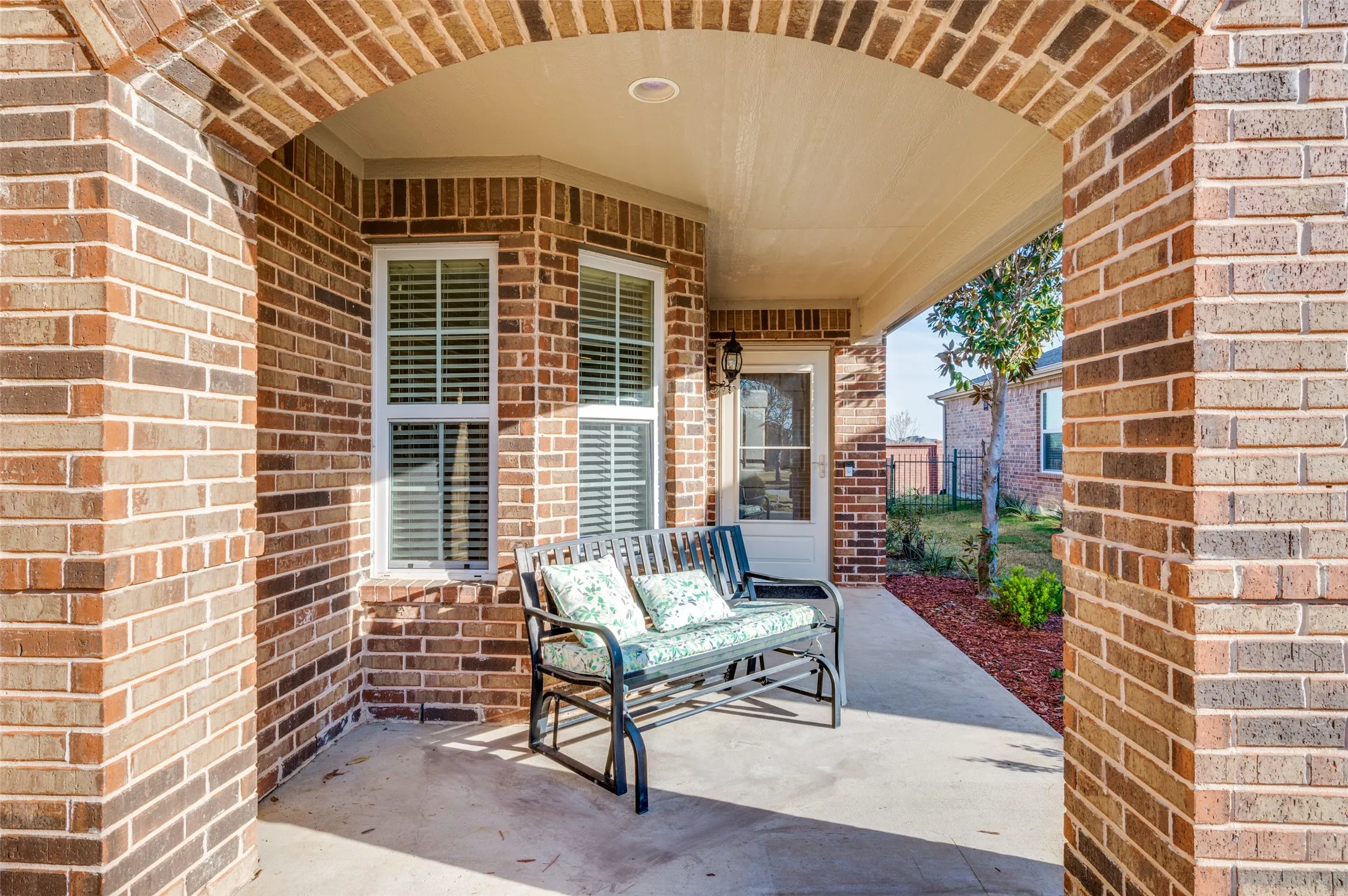 Single Family Residence For Sale in Denton County , 1216 Troon Drive, Frisco, Texas 75036, 2 Bedroom, 2 Bathroom, 2 Garage spaces, 1,467 Sqft, built in 2010, mls#21393651, Real Estate Agent in Frisco, Homes For Sale in Denton county, Homes For Sale in Frisco, Realtor in Frisco Texas, Real Estate Brokerage Independent Realty Texas, Luminita Cordes Realtor