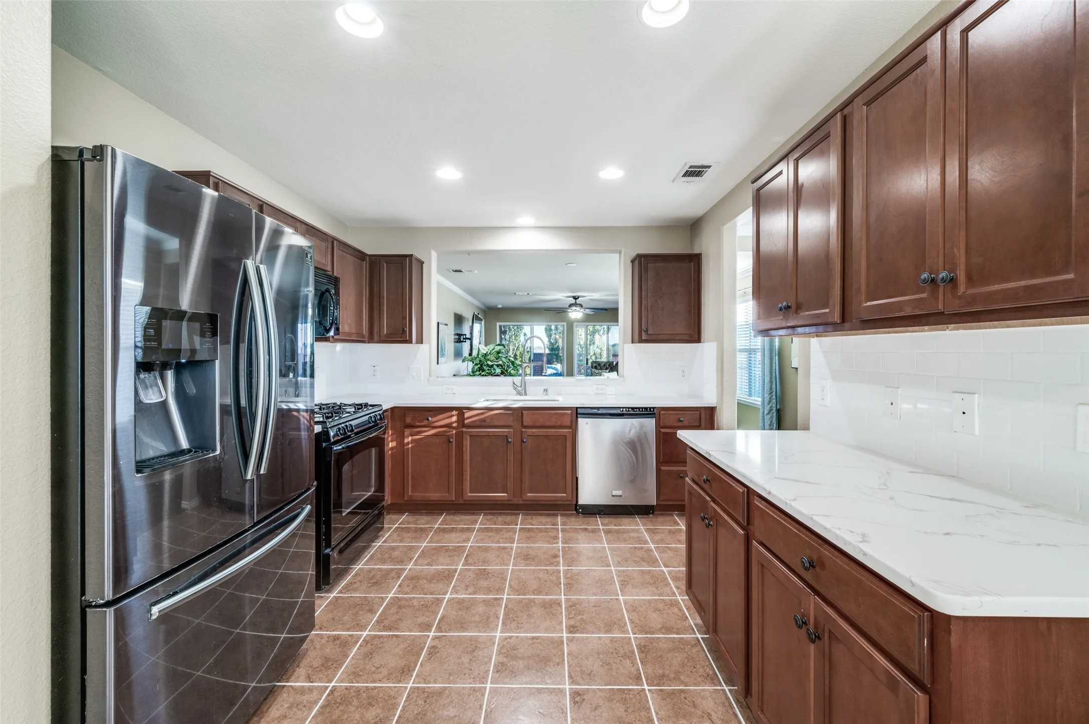 Single Family Residence For Sale in Denton County , 1216 Troon Drive, Frisco, Texas 75036, 2 Bedroom, 2 Bathroom, 2 Garage spaces, 1,467 Sqft, built in 2010, mls#21393651, Real Estate Agent in Frisco, Homes For Sale in Denton county, Homes For Sale in Frisco, Realtor in Frisco Texas, Real Estate Brokerage Independent Realty Texas, Luminita Cordes Realtor
