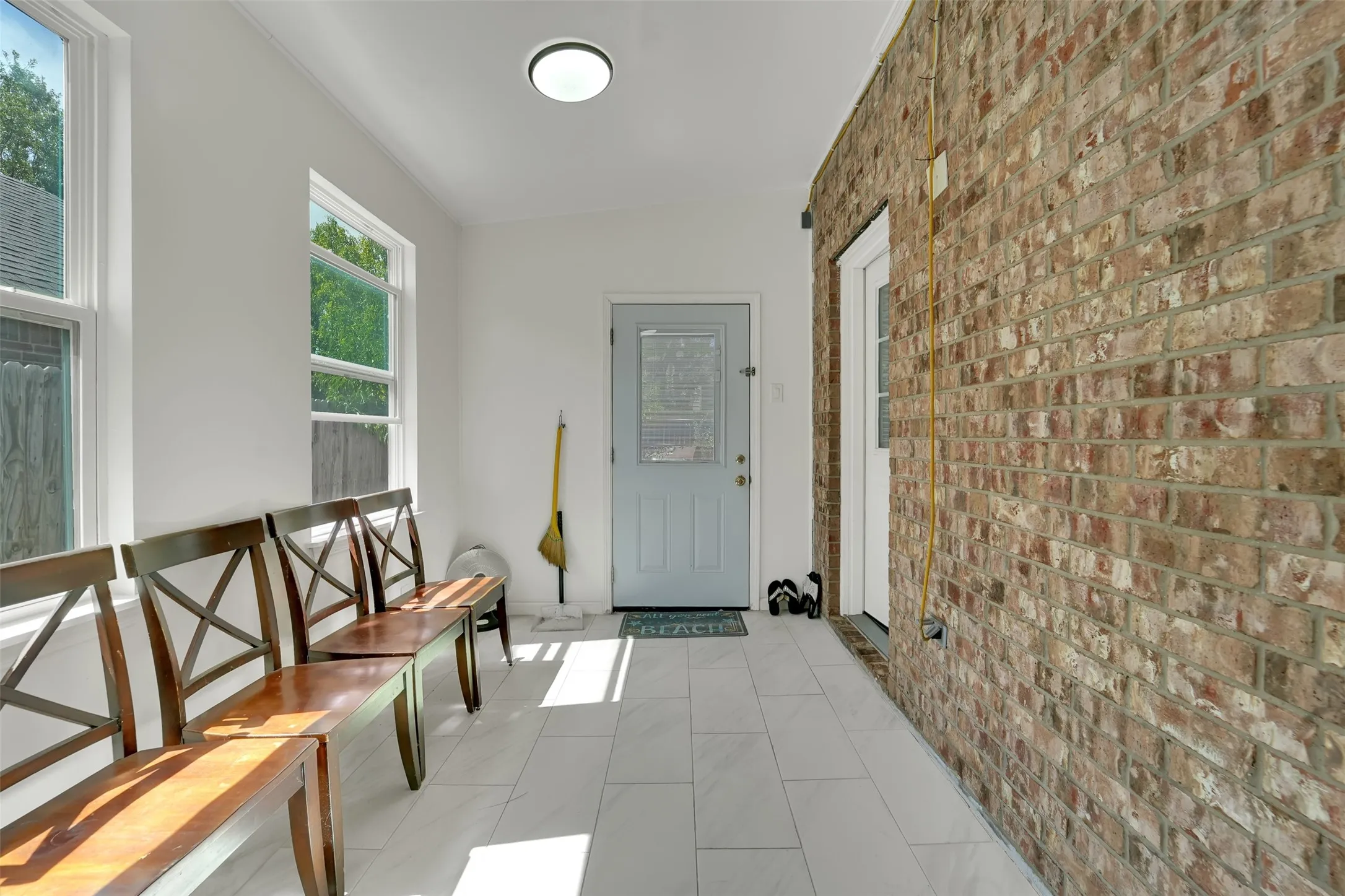 Single Family Residence For Sale in Tarrant County , 6900 Field Lark Drive, Arlington, Texas 76002, 3 Bedroom, 2 Bathroom, 2 Garage spaces, 2,202 Sqft, built in 1999, mls#21383102, Real Estate Agent in Arlington, Homes For Sale in Tarrant county, Homes For Sale in Arlington, Realtor in Arlington Texas, Real Estate Brokerage Independent Realty Texas, Luminita Cordes Realtor