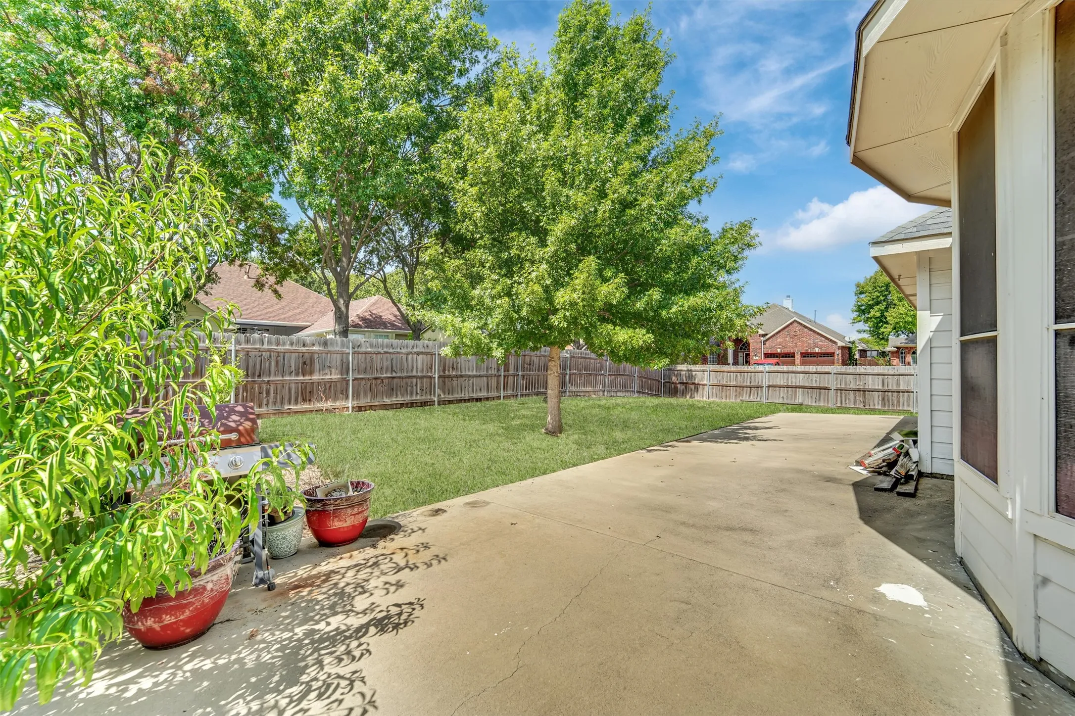 Single Family Residence For Sale in Tarrant County , 6900 Field Lark Drive, Arlington, Texas 76002, 3 Bedroom, 2 Bathroom, 2 Garage spaces, 2,202 Sqft, built in 1999, mls#21383102, Real Estate Agent in Arlington, Homes For Sale in Tarrant county, Homes For Sale in Arlington, Realtor in Arlington Texas, Real Estate Brokerage Independent Realty Texas, Luminita Cordes Realtor