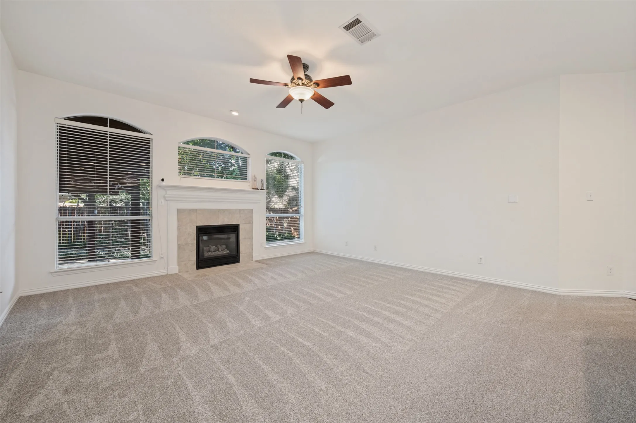 Single Family Residence For Sale in Collin County , 2512 Pheasant Run Drive, Mc Kinney, Texas 75072, 3 Bedroom, 2 Bathroom, 2 Garage spaces, 2,370 Sqft, built in 1997, mls#21393427, Real Estate Agent in Mc Kinney, Homes For Sale in Collin county, Homes For Sale in Mc Kinney, Realtor in Mc Kinney Texas, Real Estate Brokerage Independent Realty Texas, Luminita Cordes Realtor