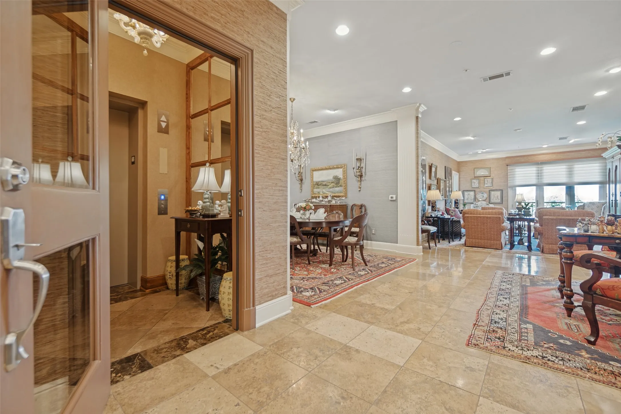 Condominium For Sale in Dallas County , 4240 Prescott Avenue 6B, Dallas, Texas 75219, 2 Bedroom, 3 Bathroom, 2 Garage spaces, 2,293 Sqft, built in 2004, mls#21394041, Real Estate Agent in Dallas, Homes For Sale in Dallas county, Homes For Sale in Dallas, Realtor in Dallas Texas, Real Estate Brokerage Independent Realty Texas, Luminita Cordes Realtor