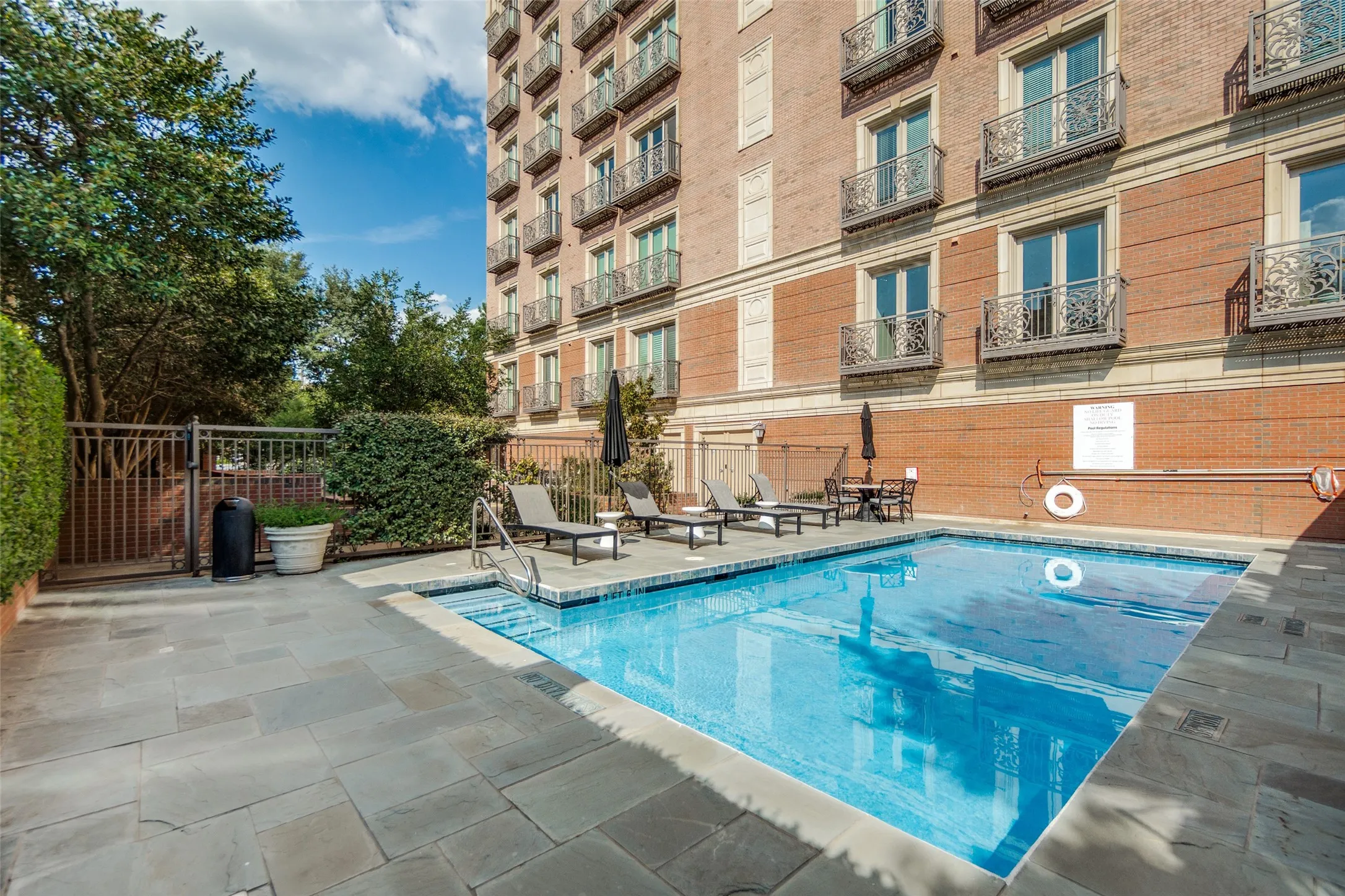 Condominium For Sale in Dallas County , 4240 Prescott Avenue 6B, Dallas, Texas 75219, 2 Bedroom, 3 Bathroom, 2 Garage spaces, 2,293 Sqft, built in 2004, mls#21394041, Real Estate Agent in Dallas, Homes For Sale in Dallas county, Homes For Sale in Dallas, Realtor in Dallas Texas, Real Estate Brokerage Independent Realty Texas, Luminita Cordes Realtor