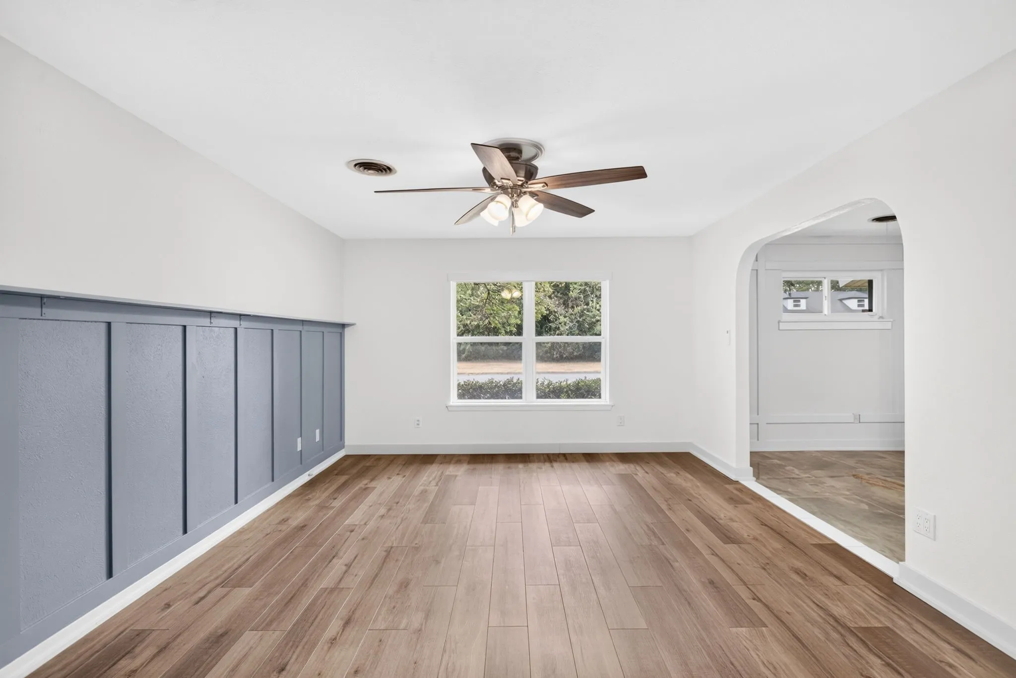 Single Family Residence For Sale in Tarrant County , 3608 Wooten Drive, Fort Worth, Texas 76133, 5 Bedroom, 4 Bathroom, 2 Garage spaces, 3,462 Sqft, built in 1959, mls#21394698, Real Estate Agent in Fort Worth, Homes For Sale in Tarrant county, Homes For Sale in Fort Worth, Realtor in Fort Worth Texas, Real Estate Brokerage Independent Realty Texas, Luminita Cordes Realtor